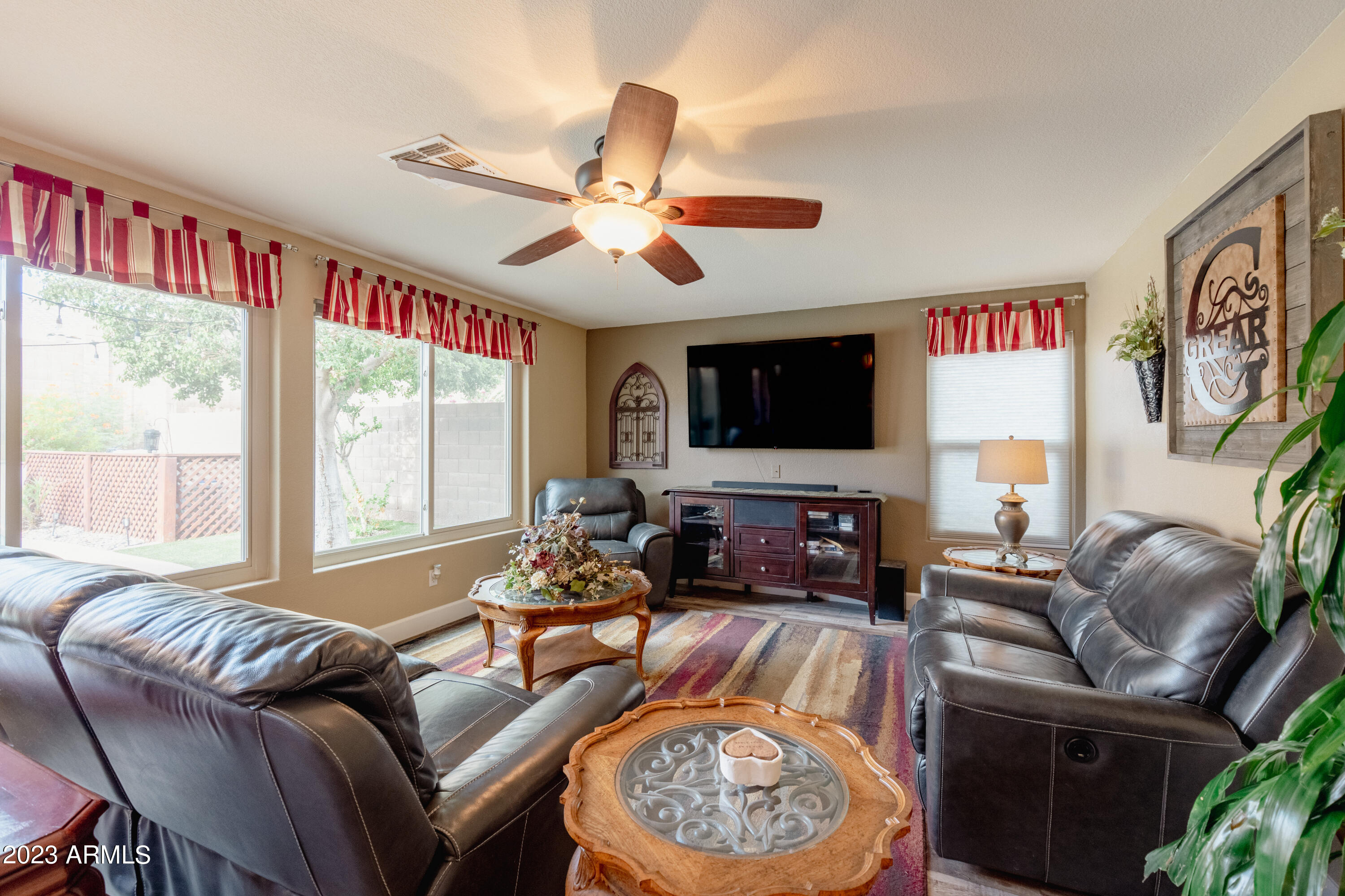 1764 W MUIRWOOD Drive