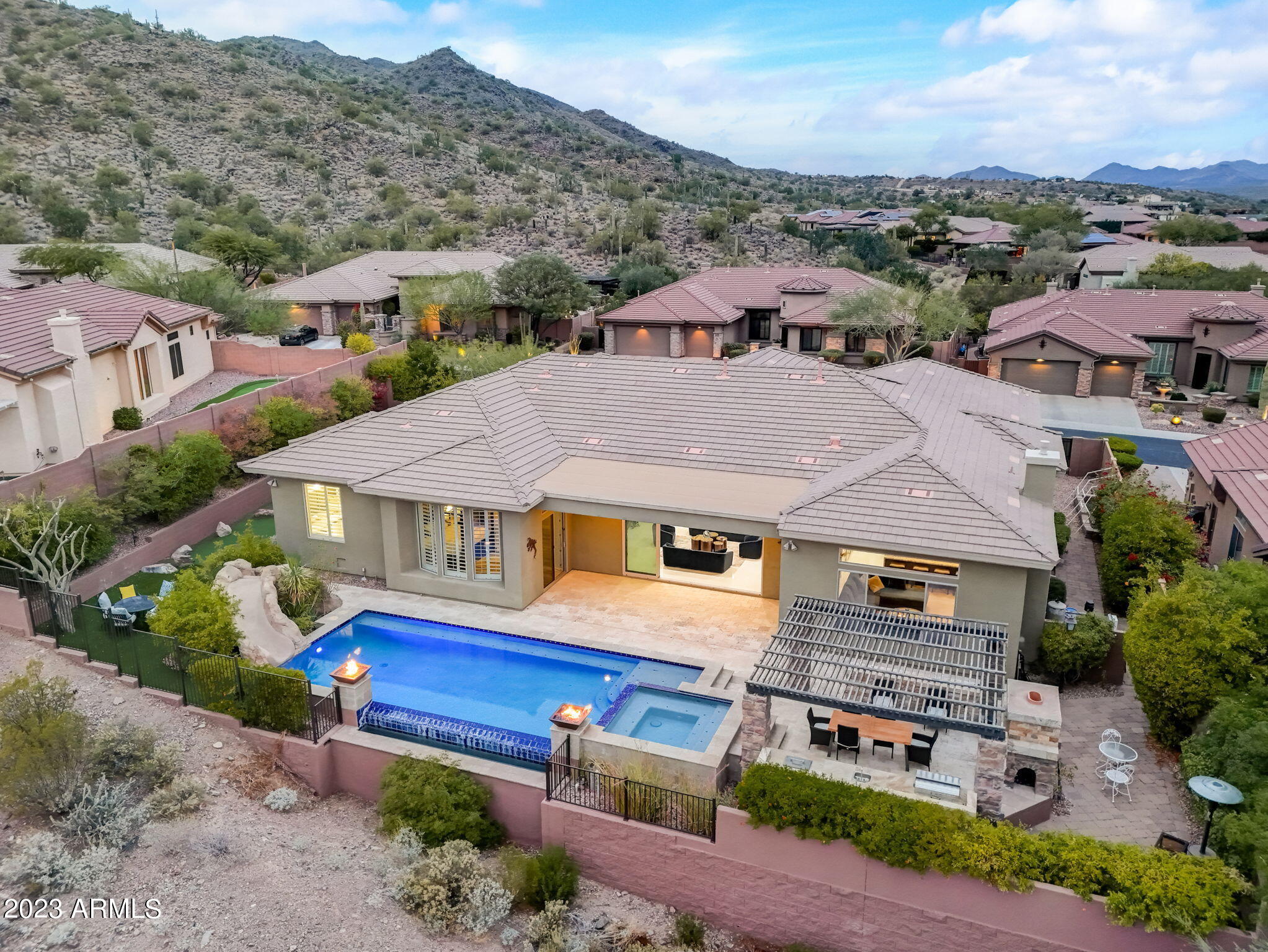 42139 N MOUNTAIN COVE Drive