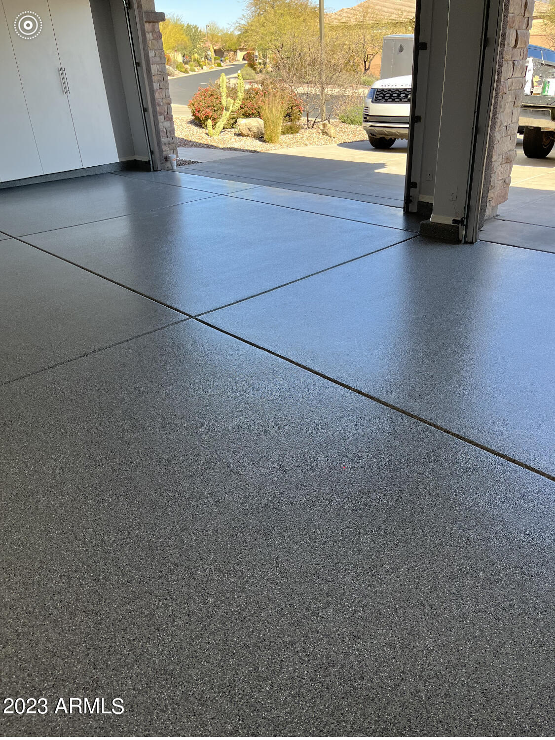 42139 N MOUNTAIN COVE Drive