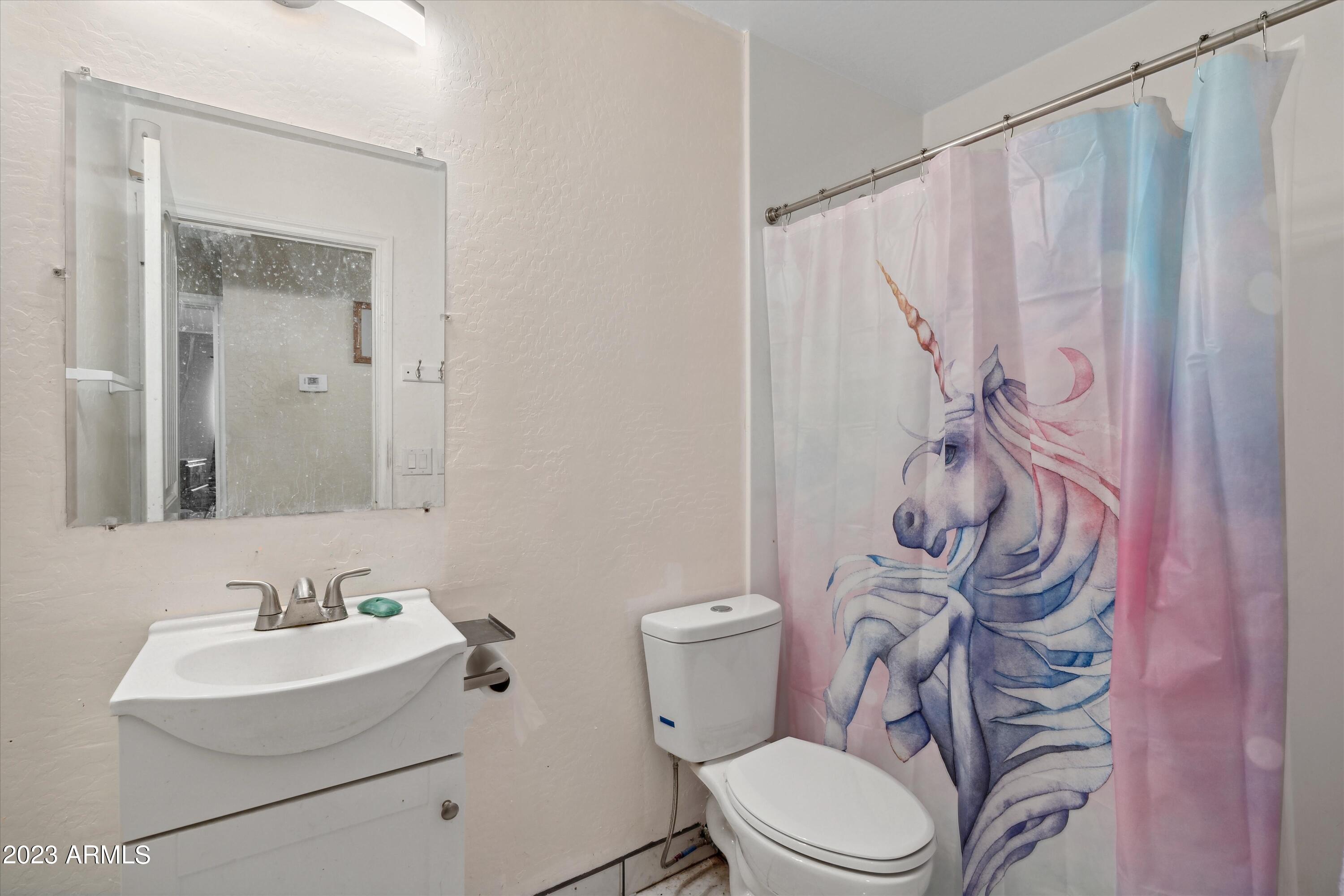 3327 W LAUREL Lane