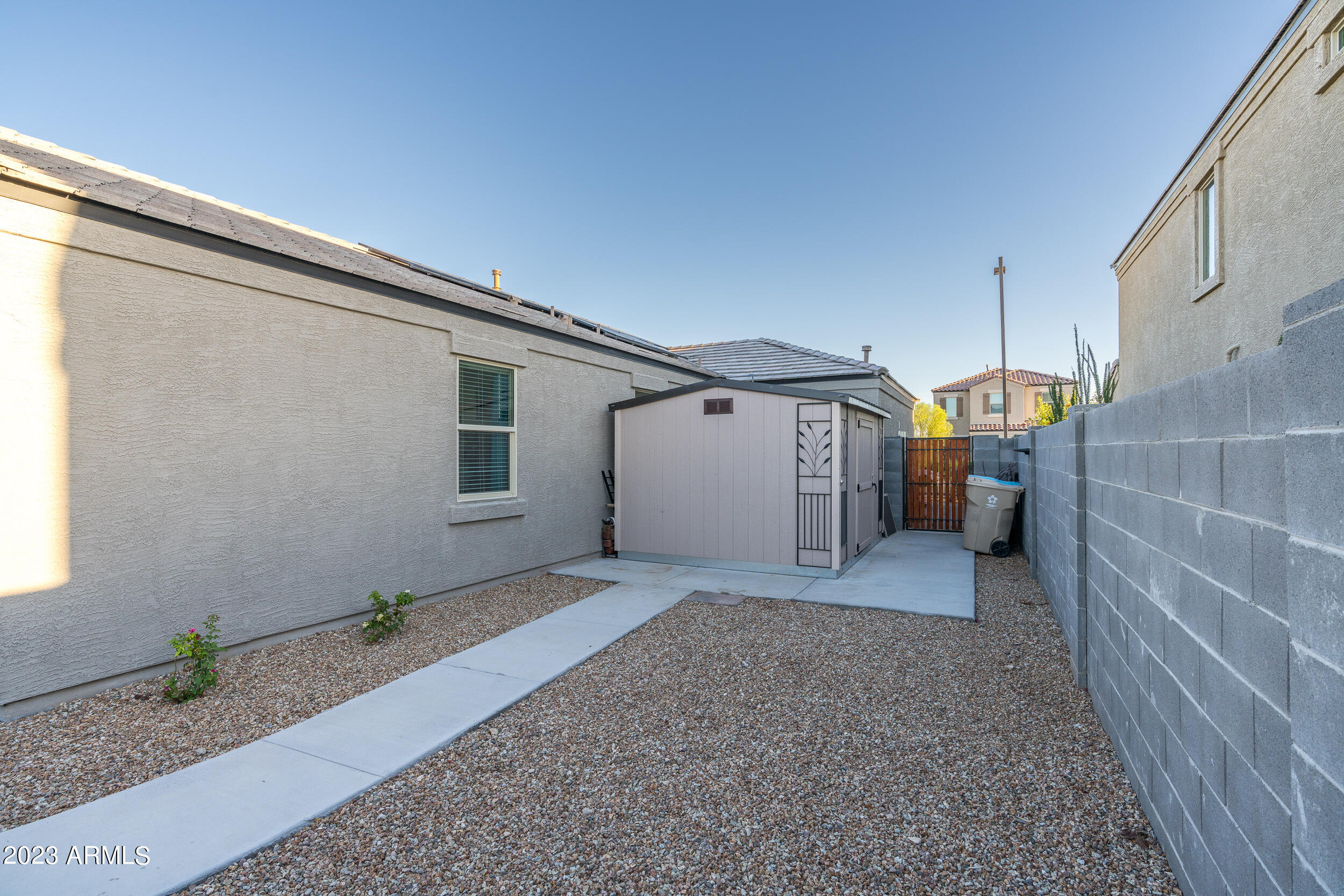 30662 W AMELIA Avenue