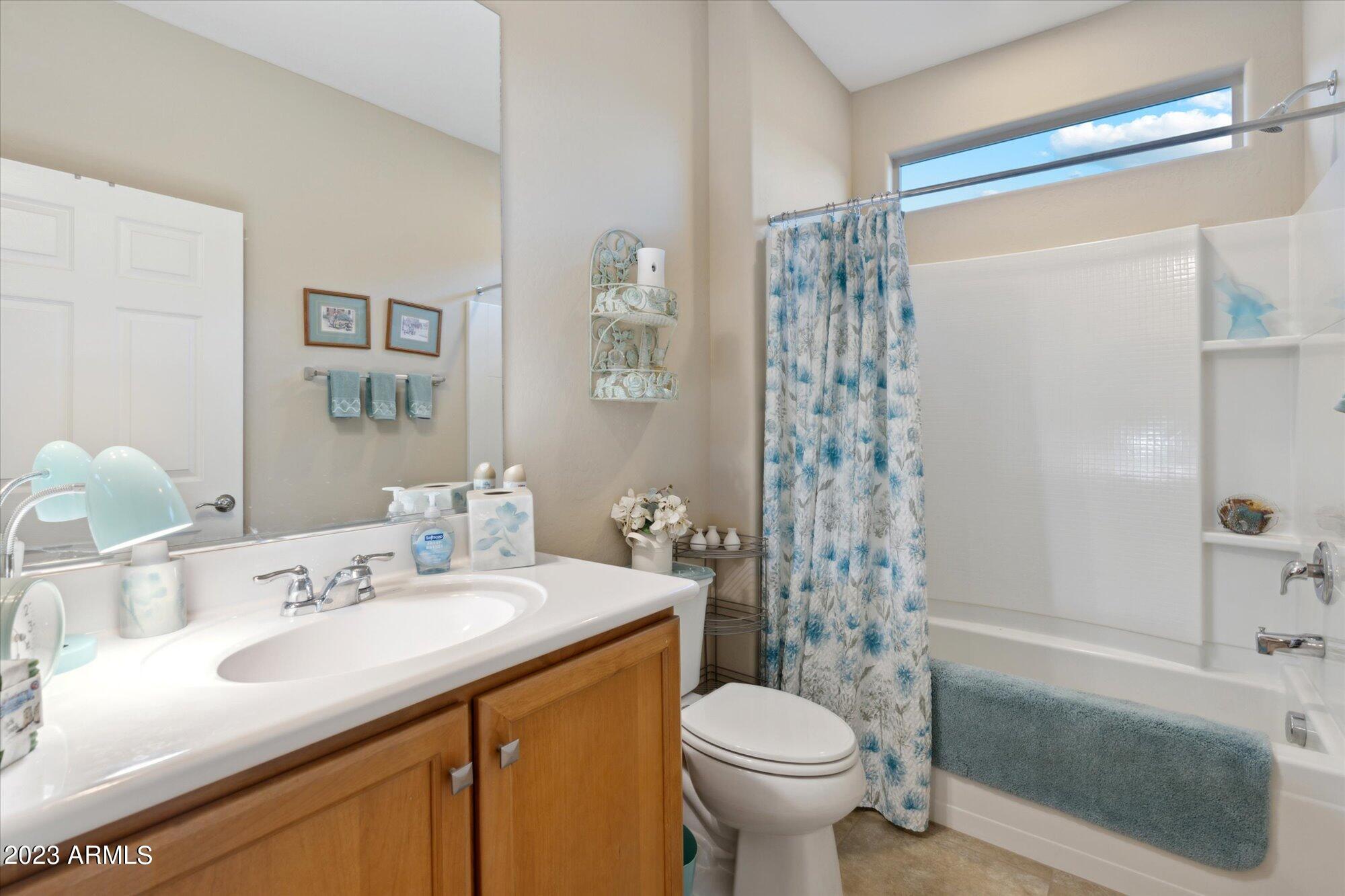 4275 N Presidio Drive