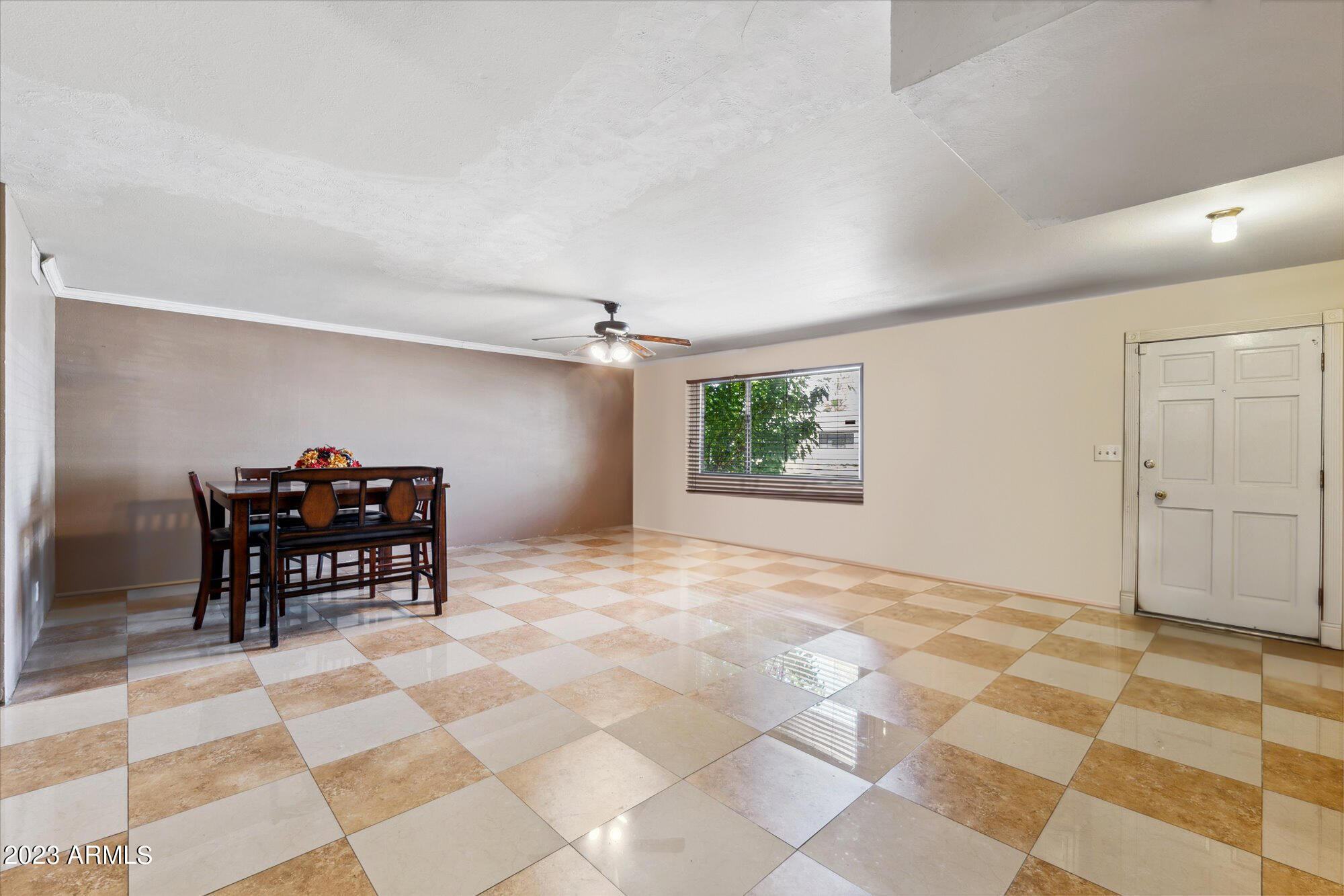 3021 E SHANGRI LA Road