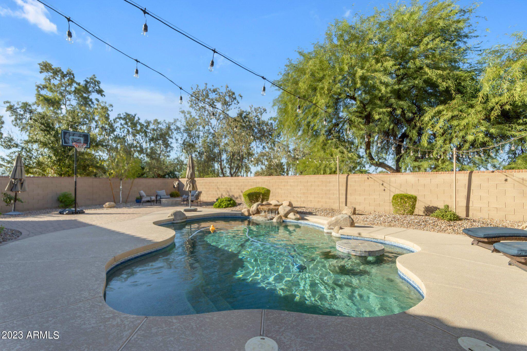 1760 E DERRINGER Way