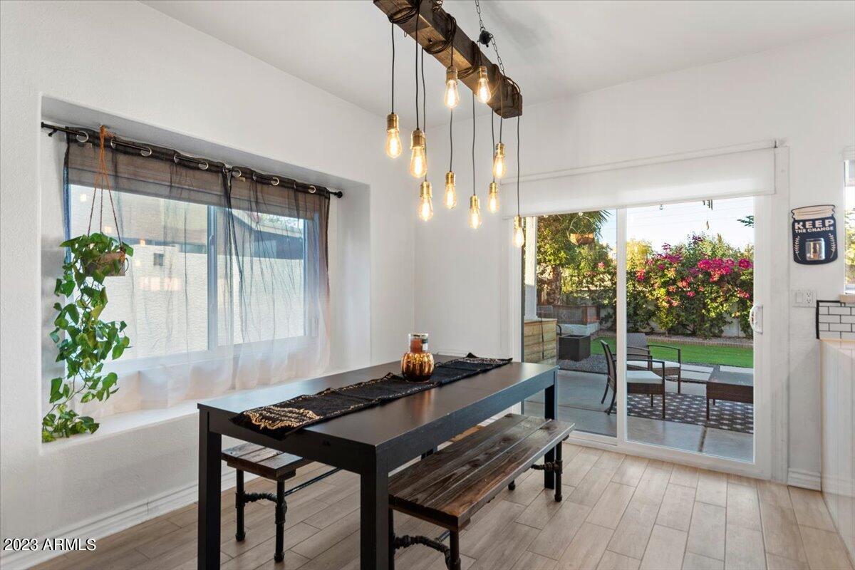 1238 W SEASCAPE Drive