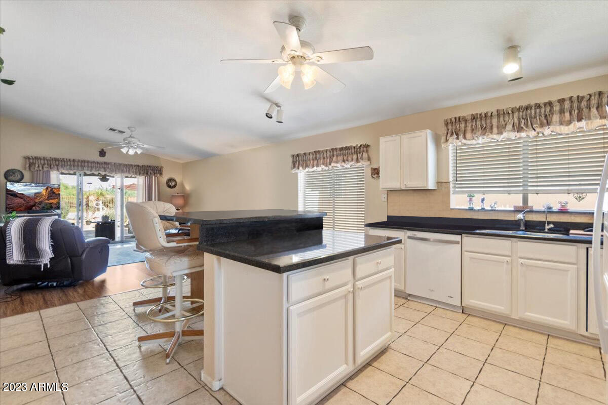 11662 W AGAVE Court
