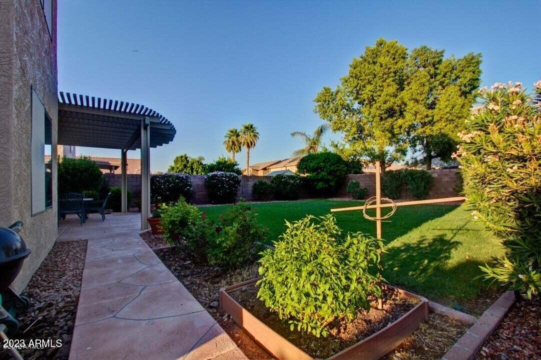 17979 N 89TH Lane