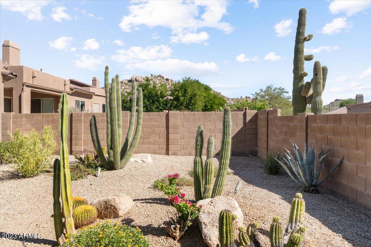 7347 E EAGLE FEATHER Road