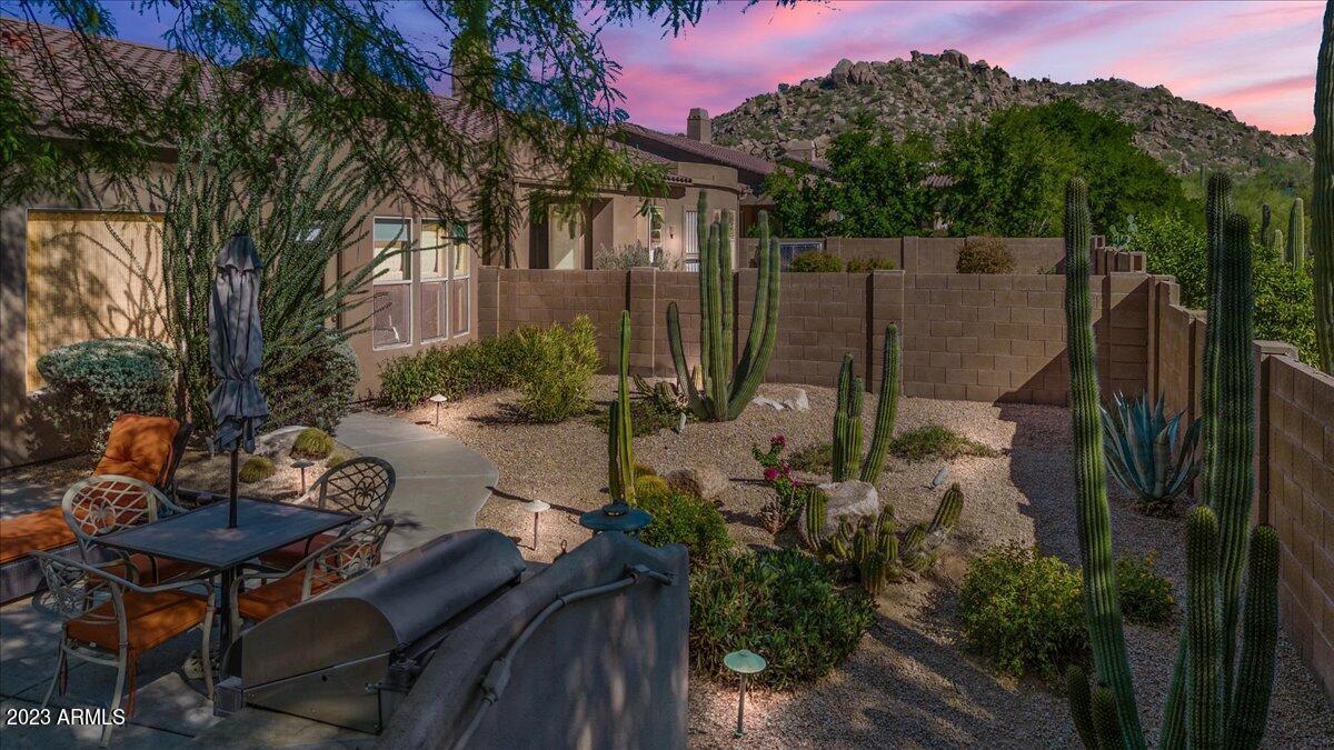 7347 E EAGLE FEATHER Road