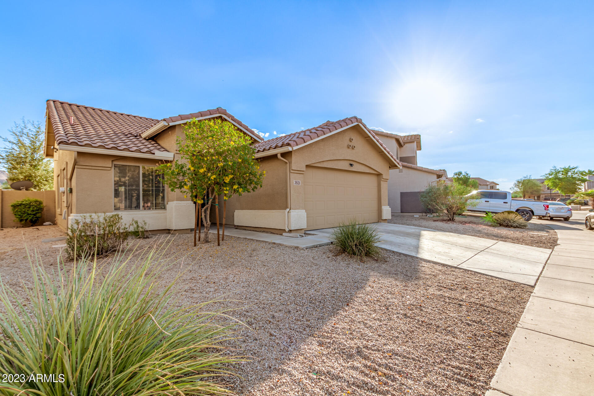 3521 W MONTE Way