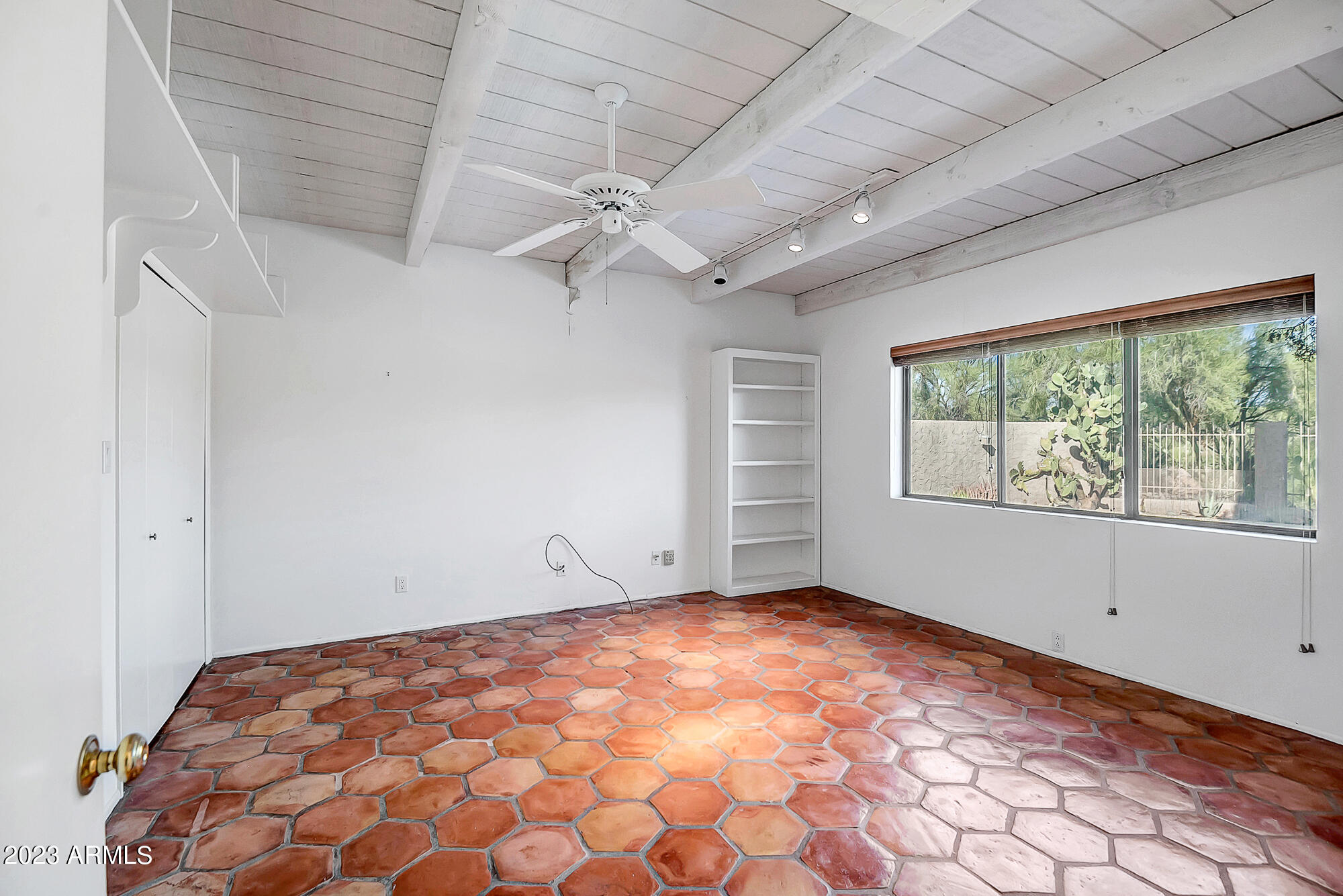 1062 E BOULDER Drive