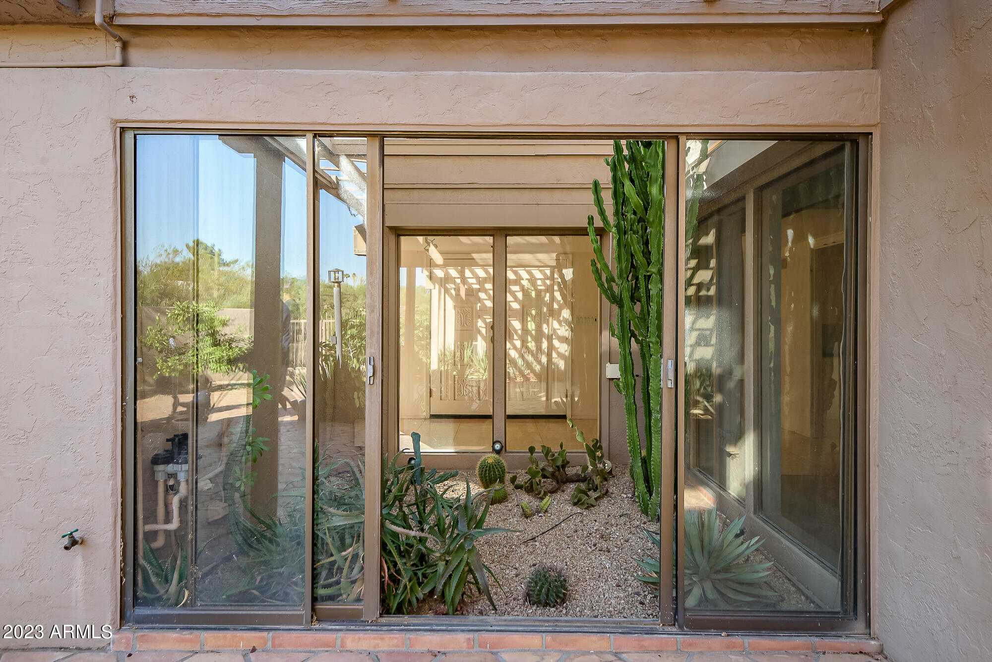 1062 E BOULDER Drive