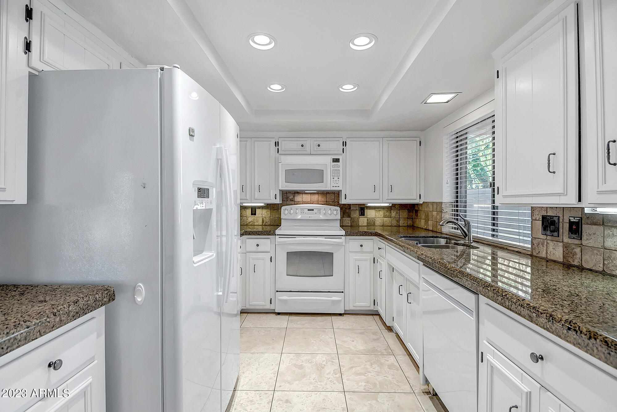 1062 E BOULDER Drive