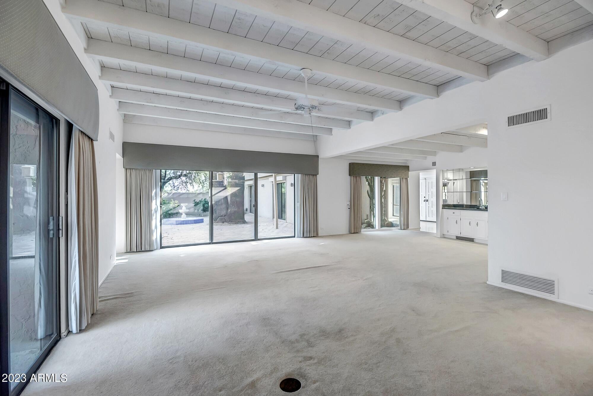 1062 E BOULDER Drive