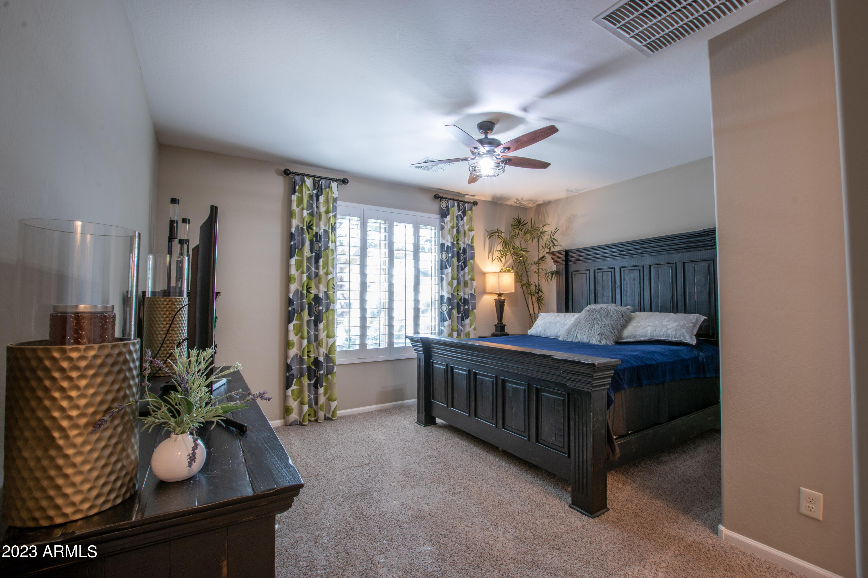 16780 W HOLLY Street