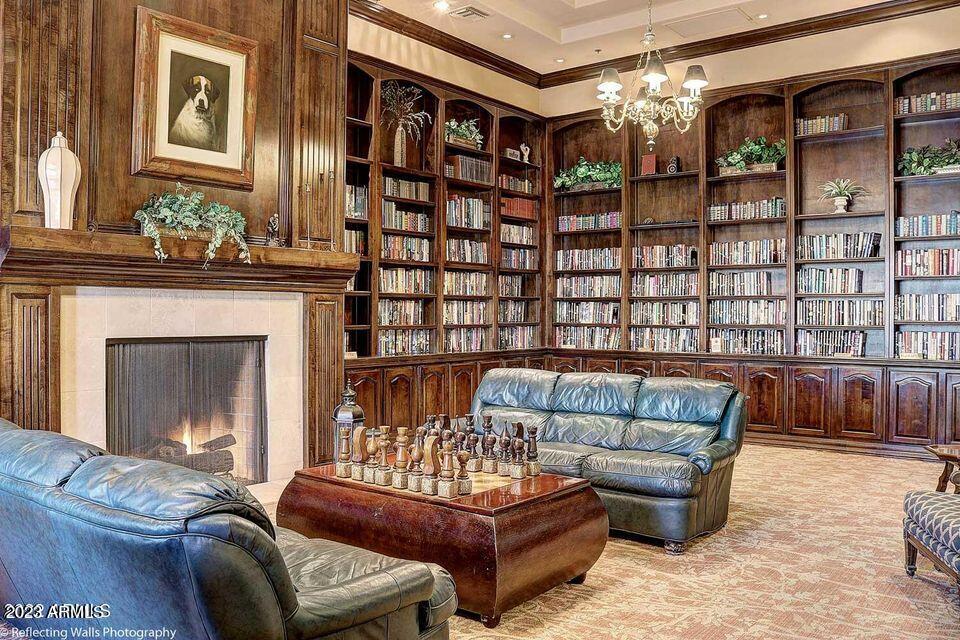 16780 W HOLLY Street