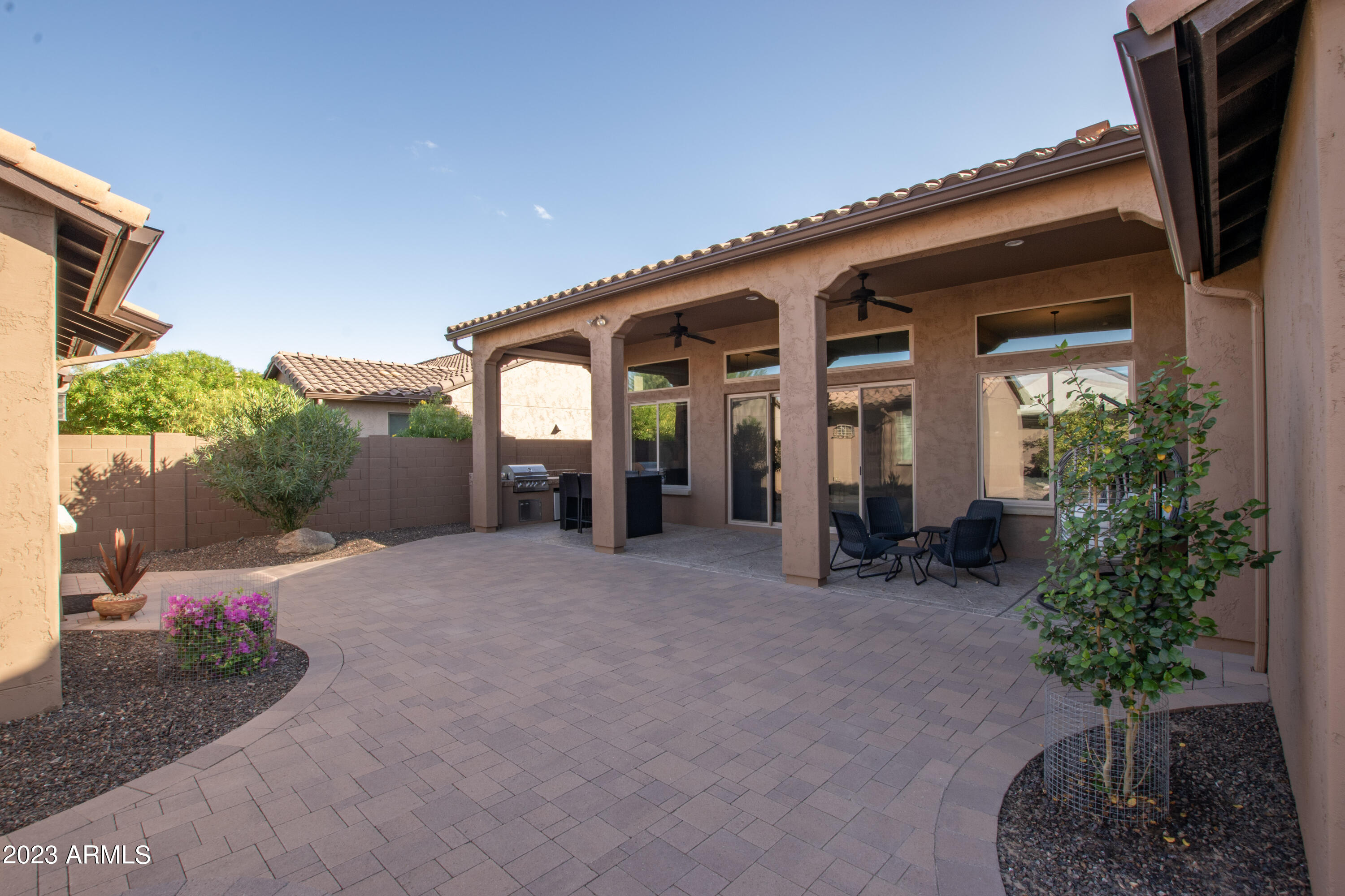 16780 W HOLLY Street