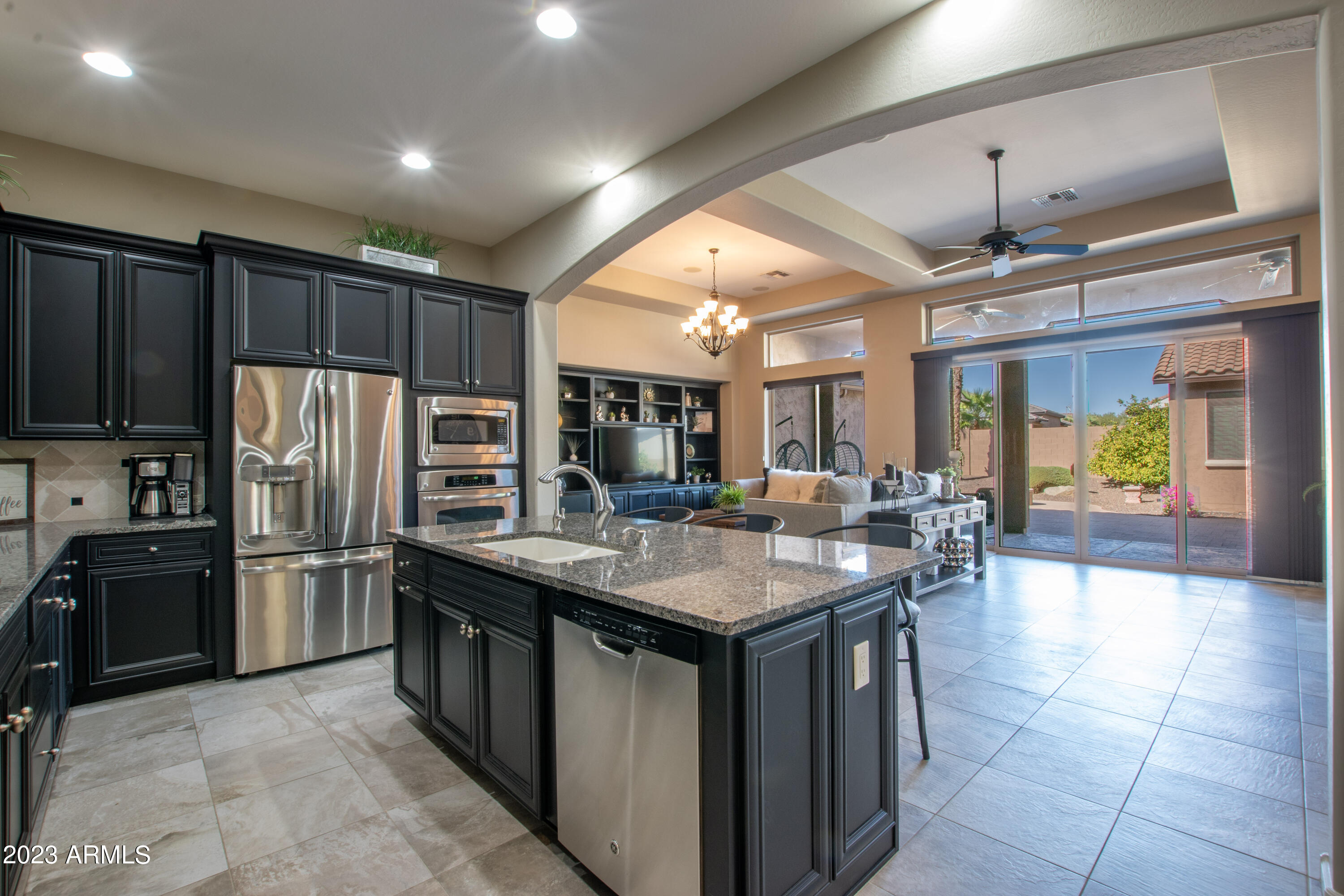 16780 W HOLLY Street