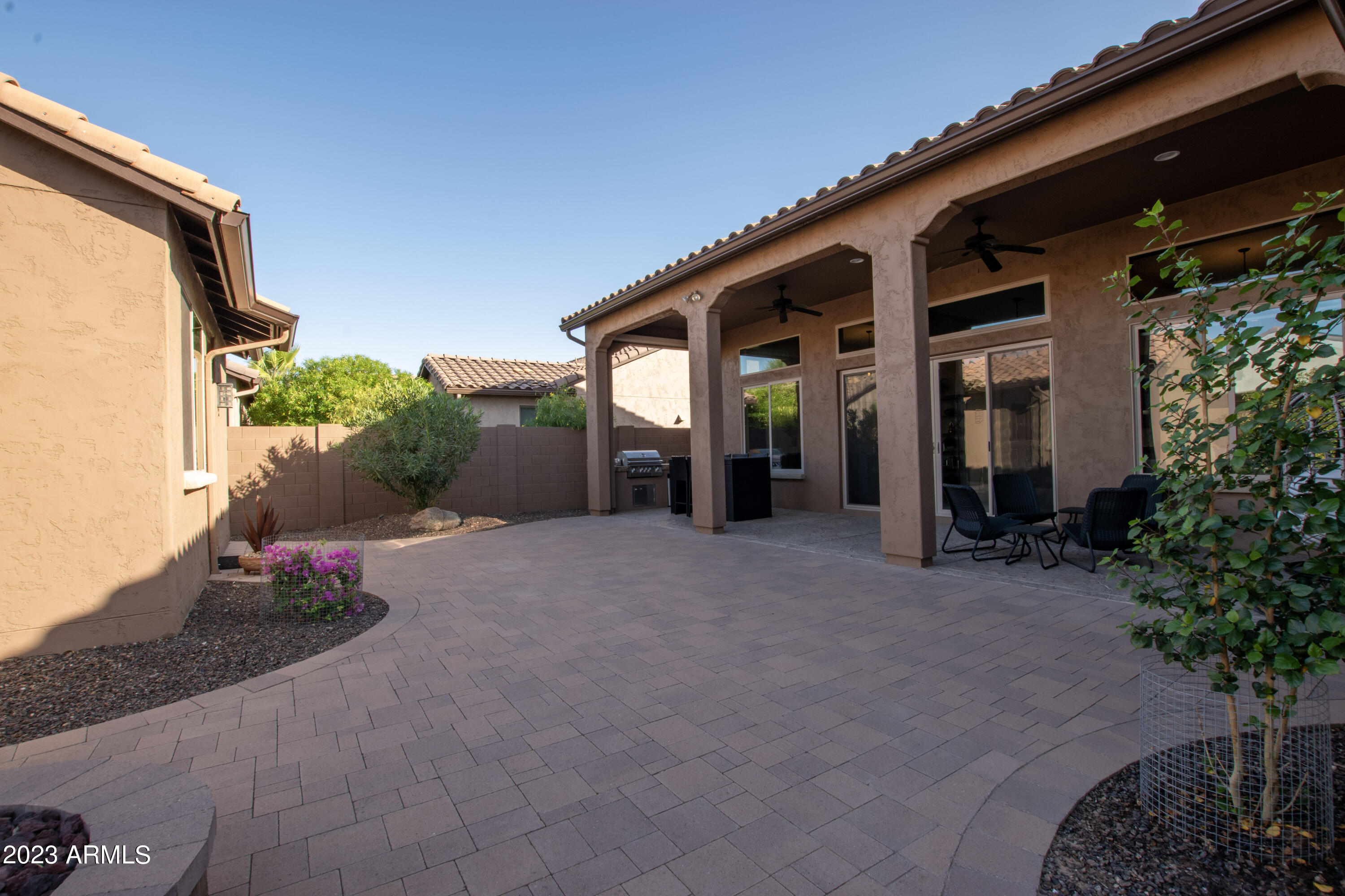 16780 W HOLLY Street