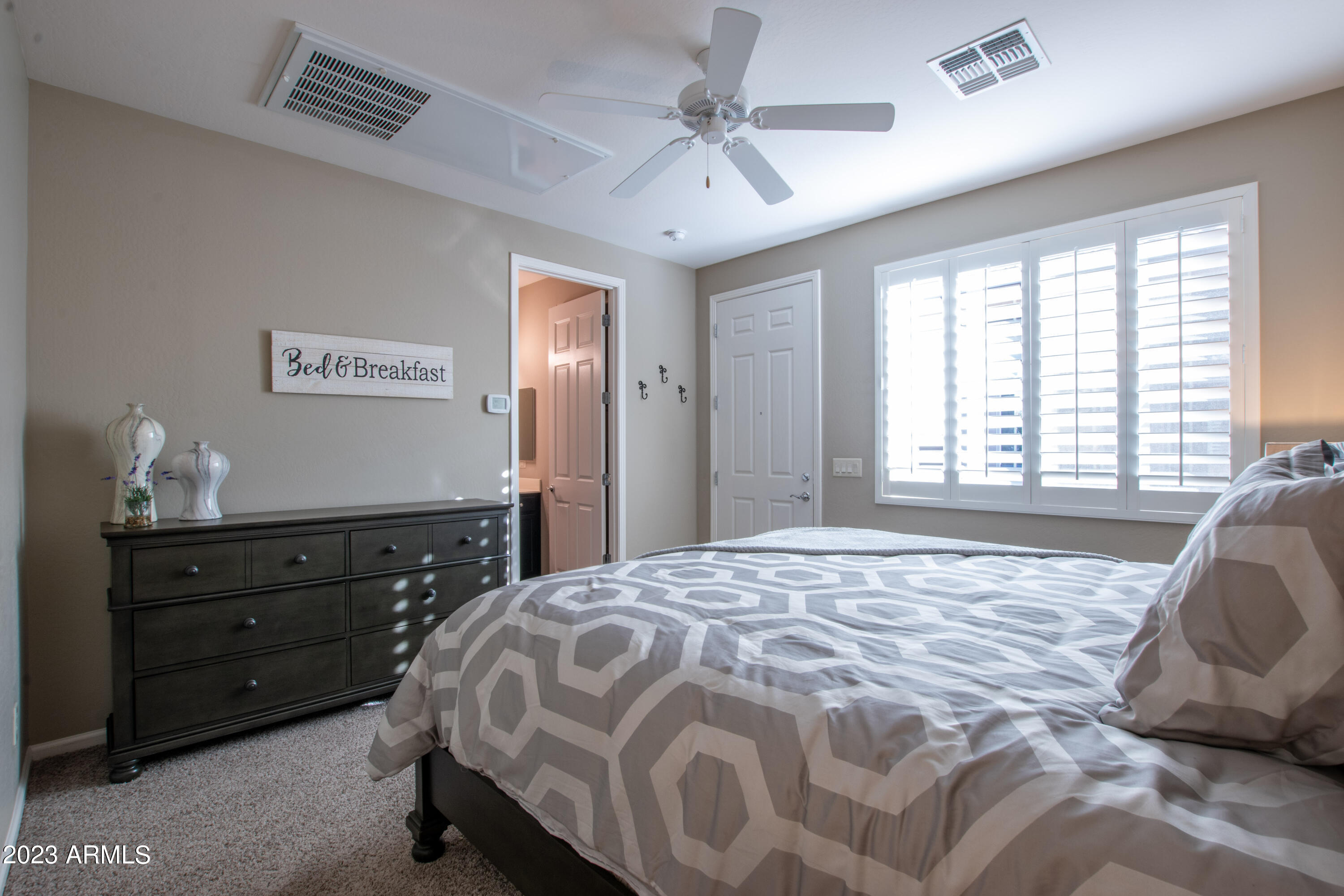 16780 W HOLLY Street