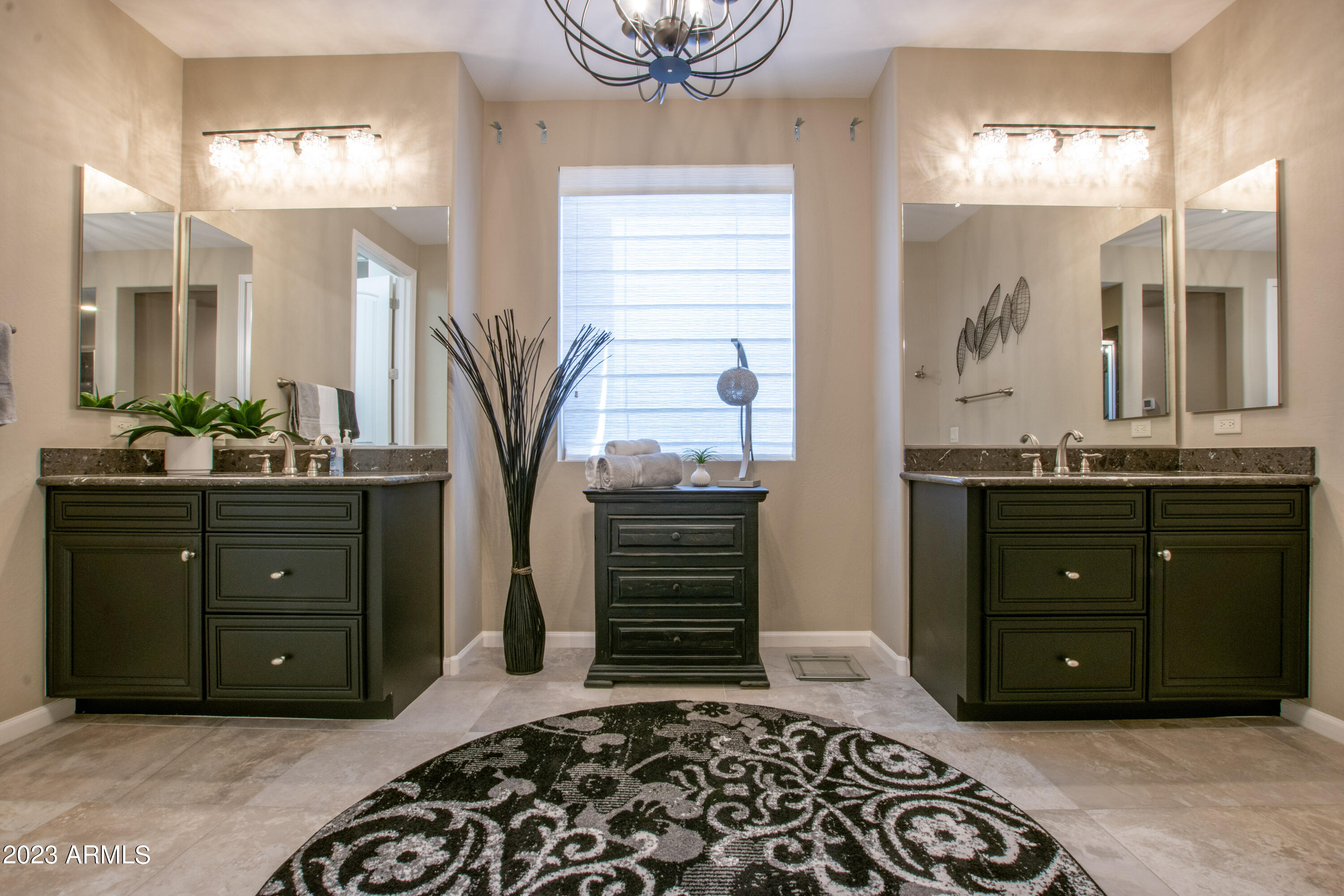 16780 W HOLLY Street