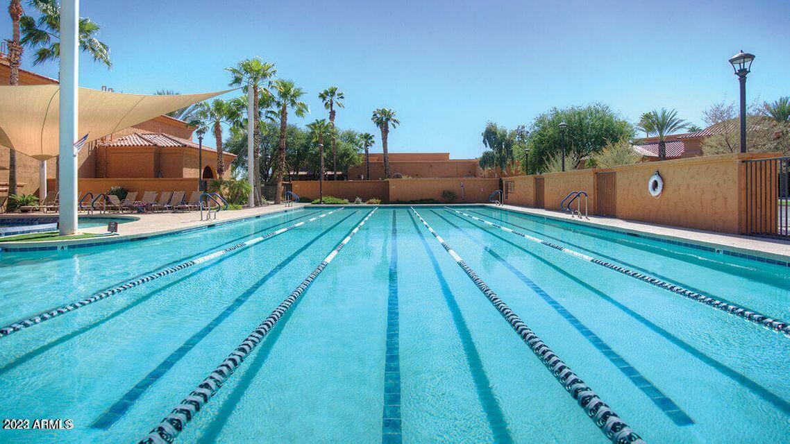 16780 W HOLLY Street