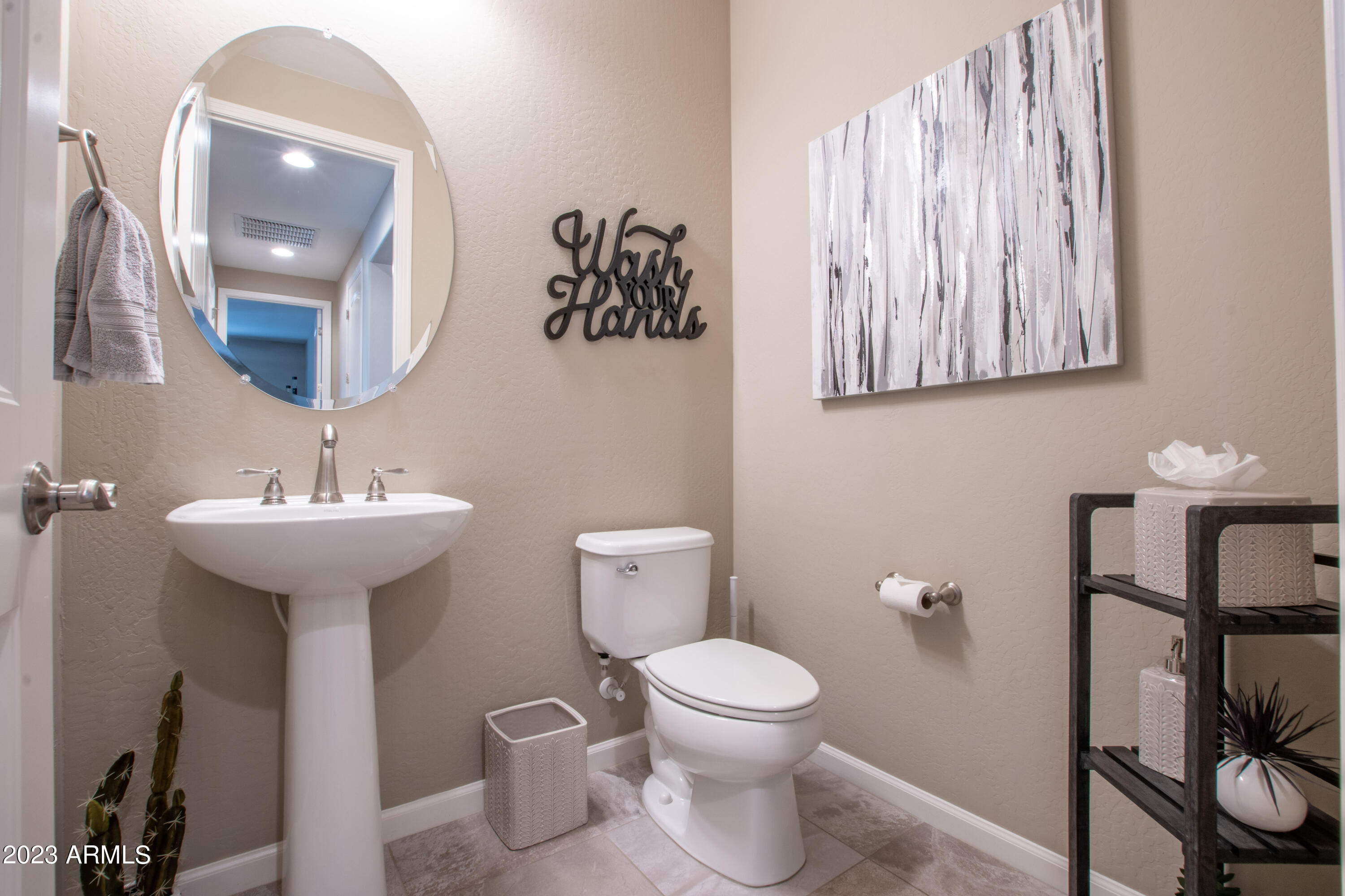 16780 W HOLLY Street