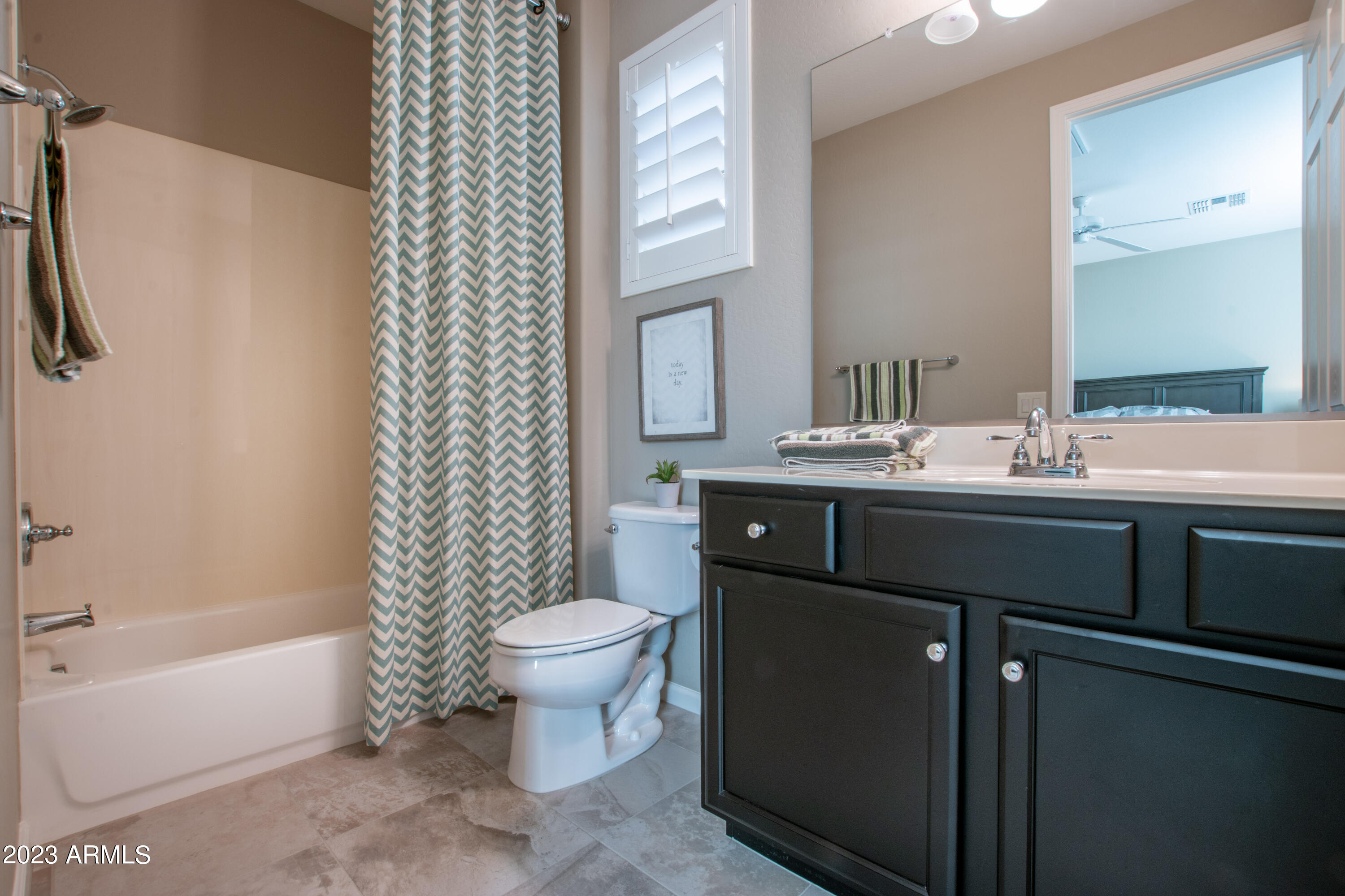 16780 W HOLLY Street