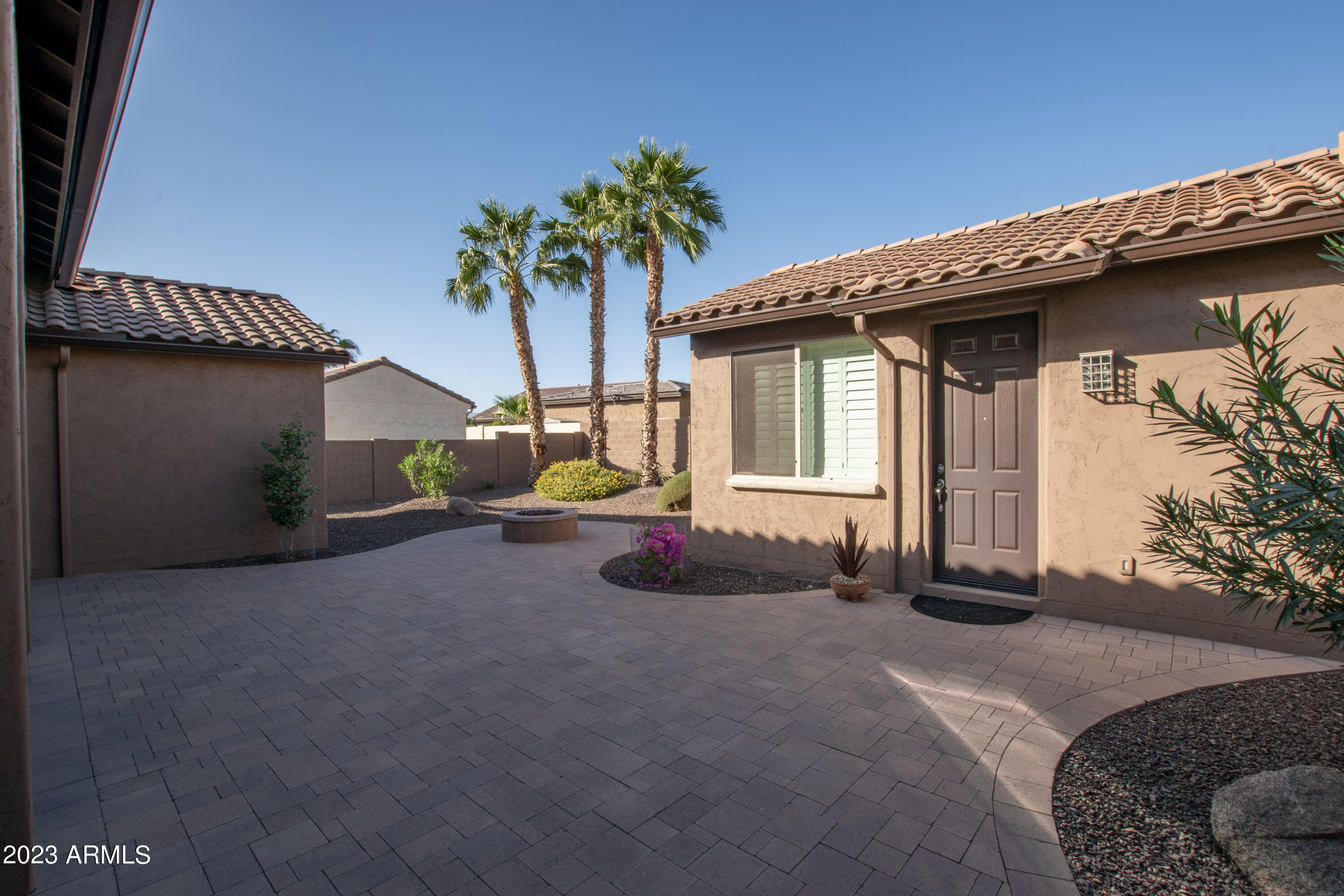 16780 W HOLLY Street