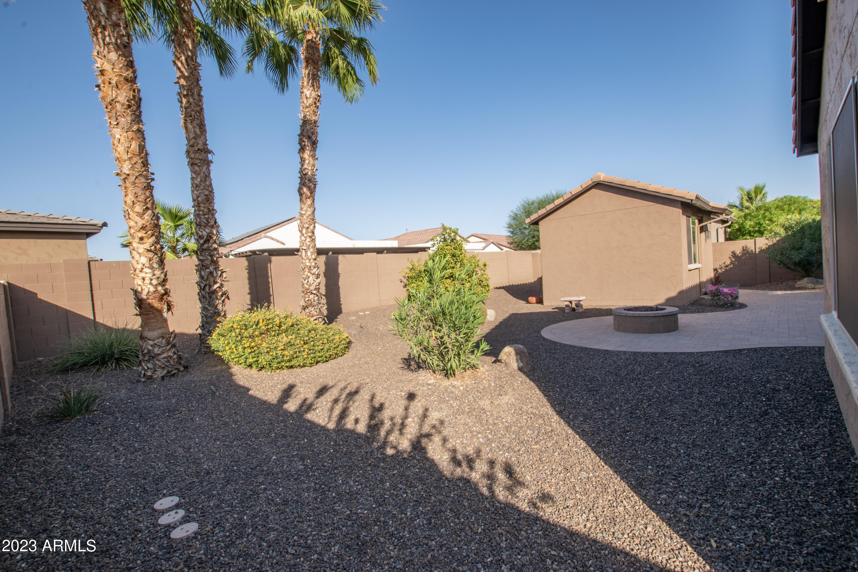 16780 W HOLLY Street