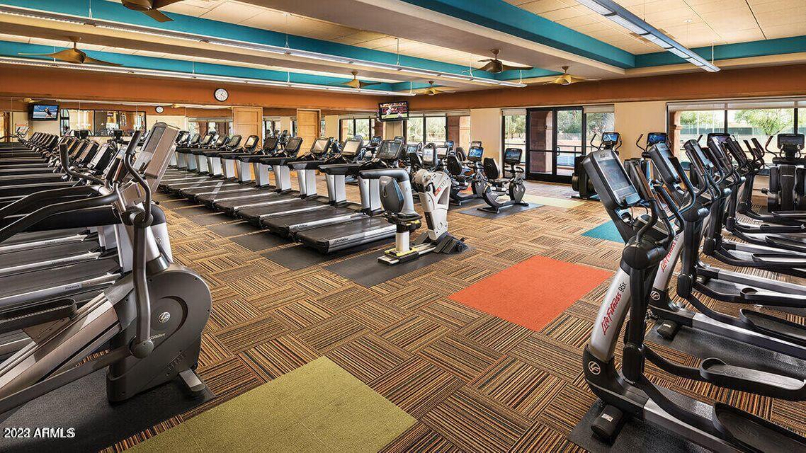 16780 W HOLLY Street