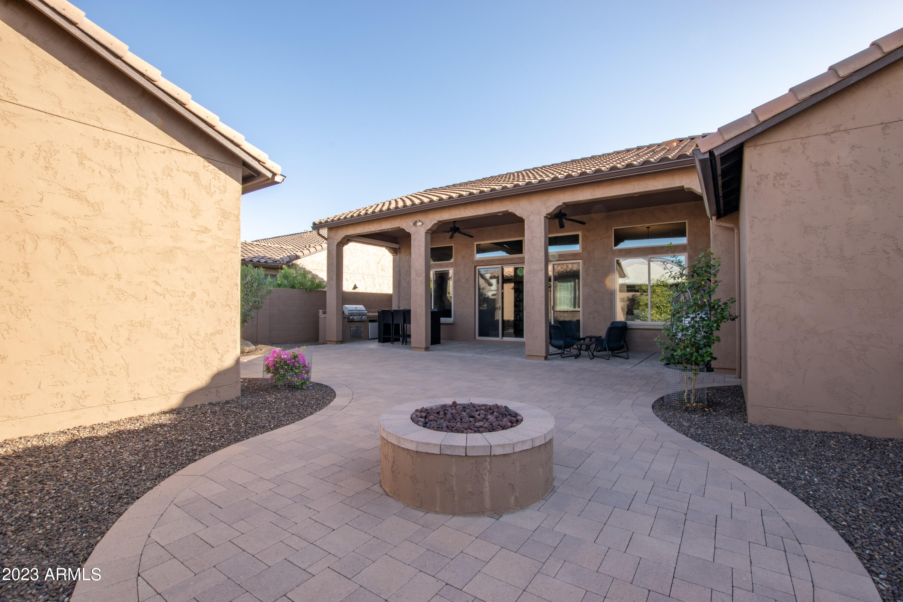 16780 W HOLLY Street