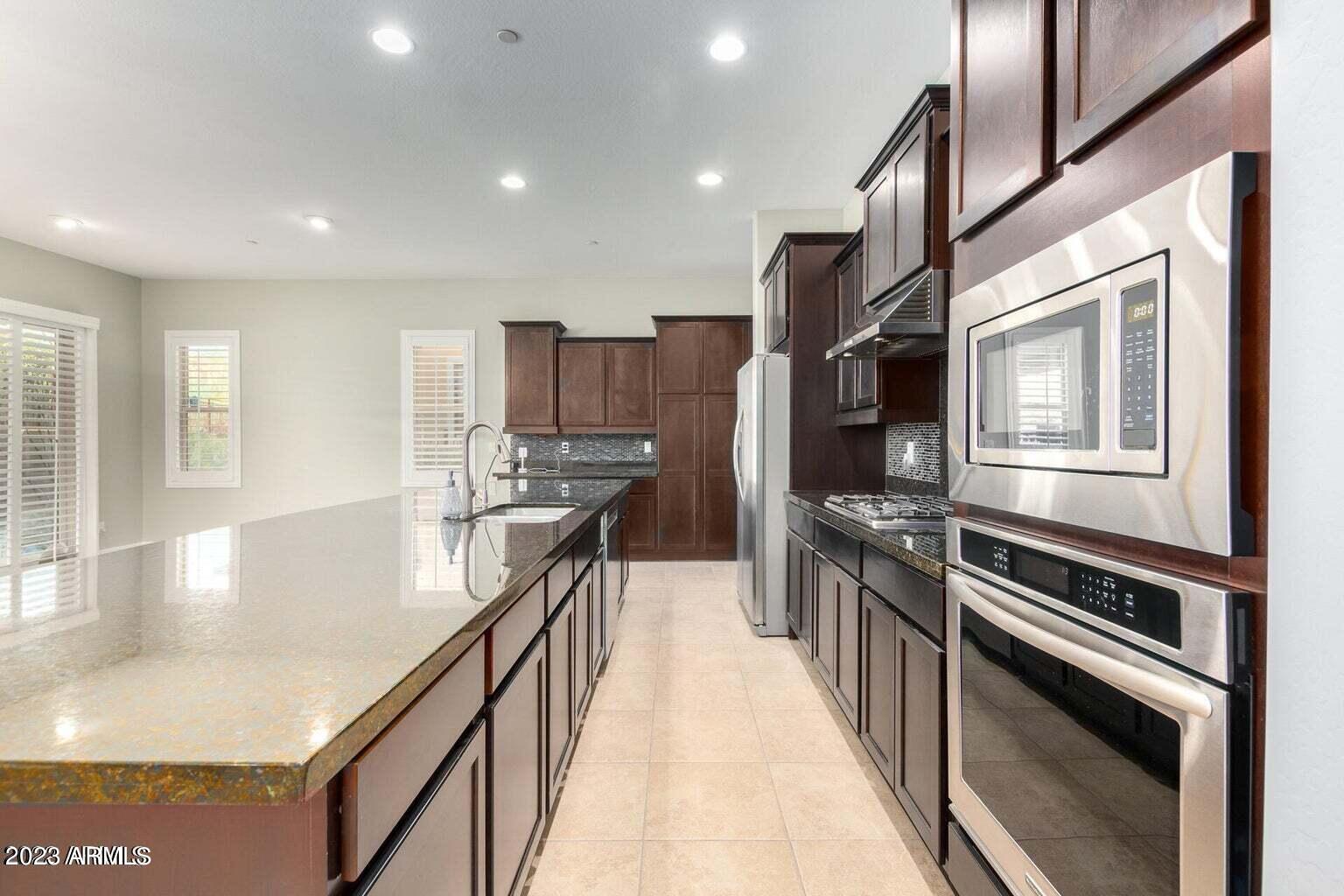 27000 N ALMA SCHOOL Parkway, 1006