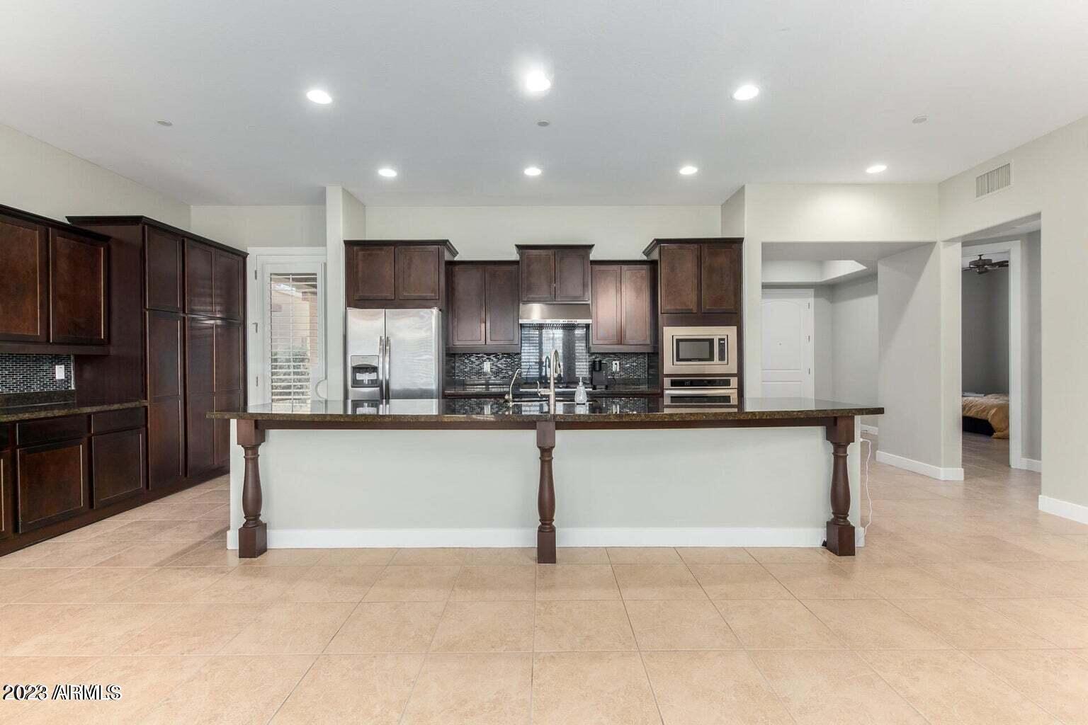 27000 N ALMA SCHOOL Parkway, 1006