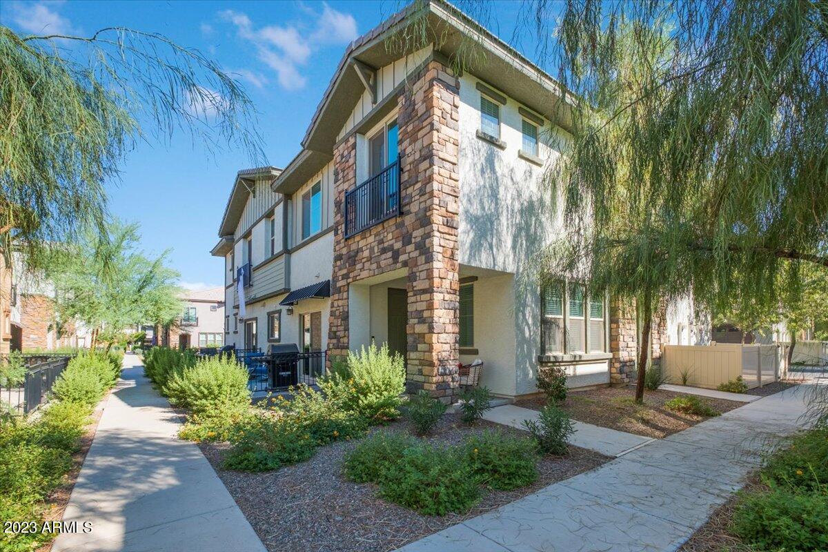 2760 S CATHERINE Drive, 102