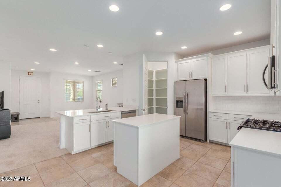 3741 S 64TH Drive