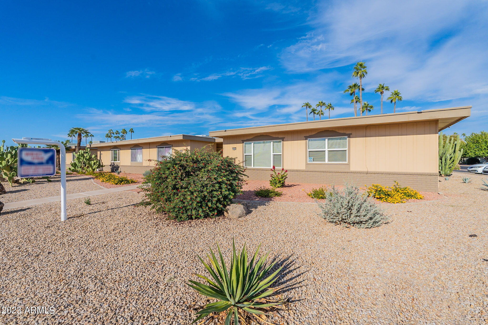 10902 W THUNDERBIRD Boulevard