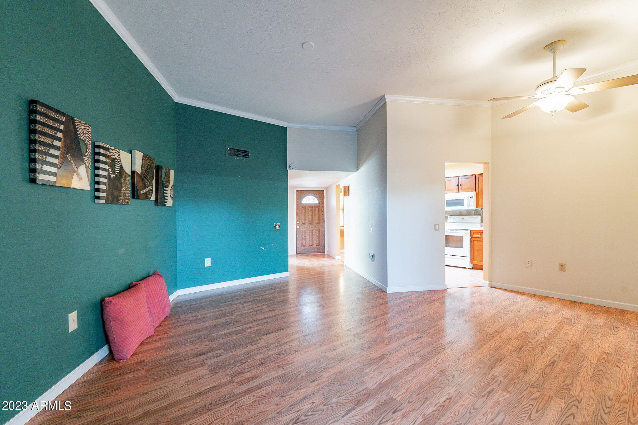 10902 W THUNDERBIRD Boulevard