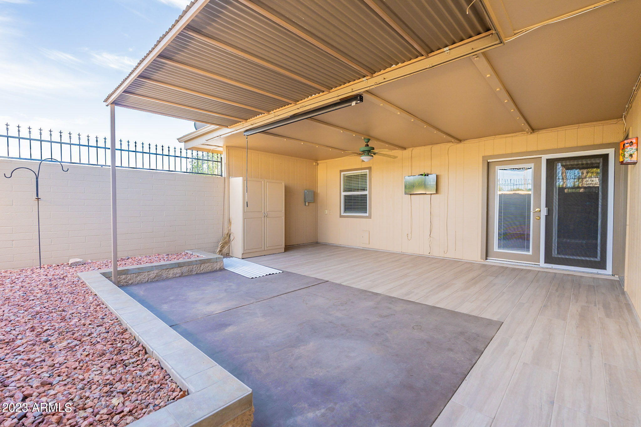 10902 W THUNDERBIRD Boulevard