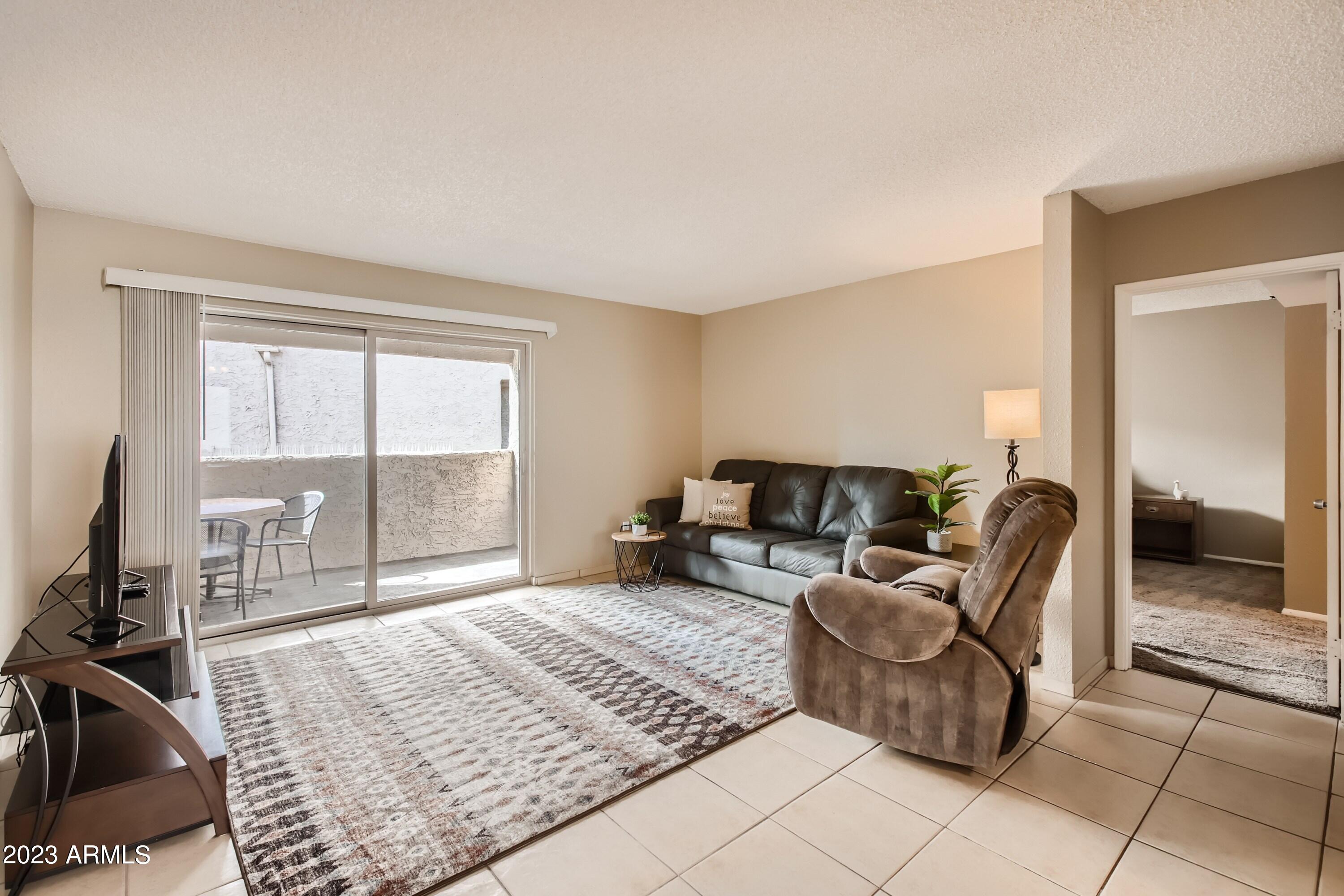 4554 E PARADISE VILLAGE Parkway N, 233