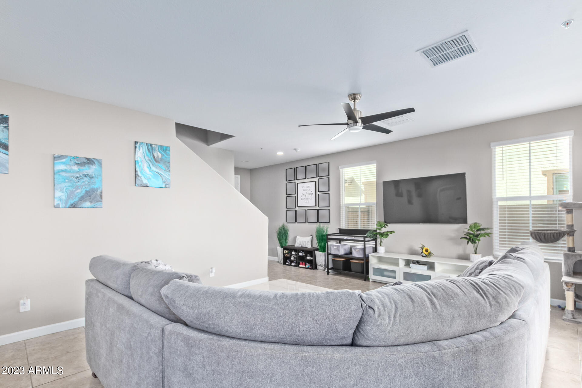 1255 N ARIZONA Avenue, 1170