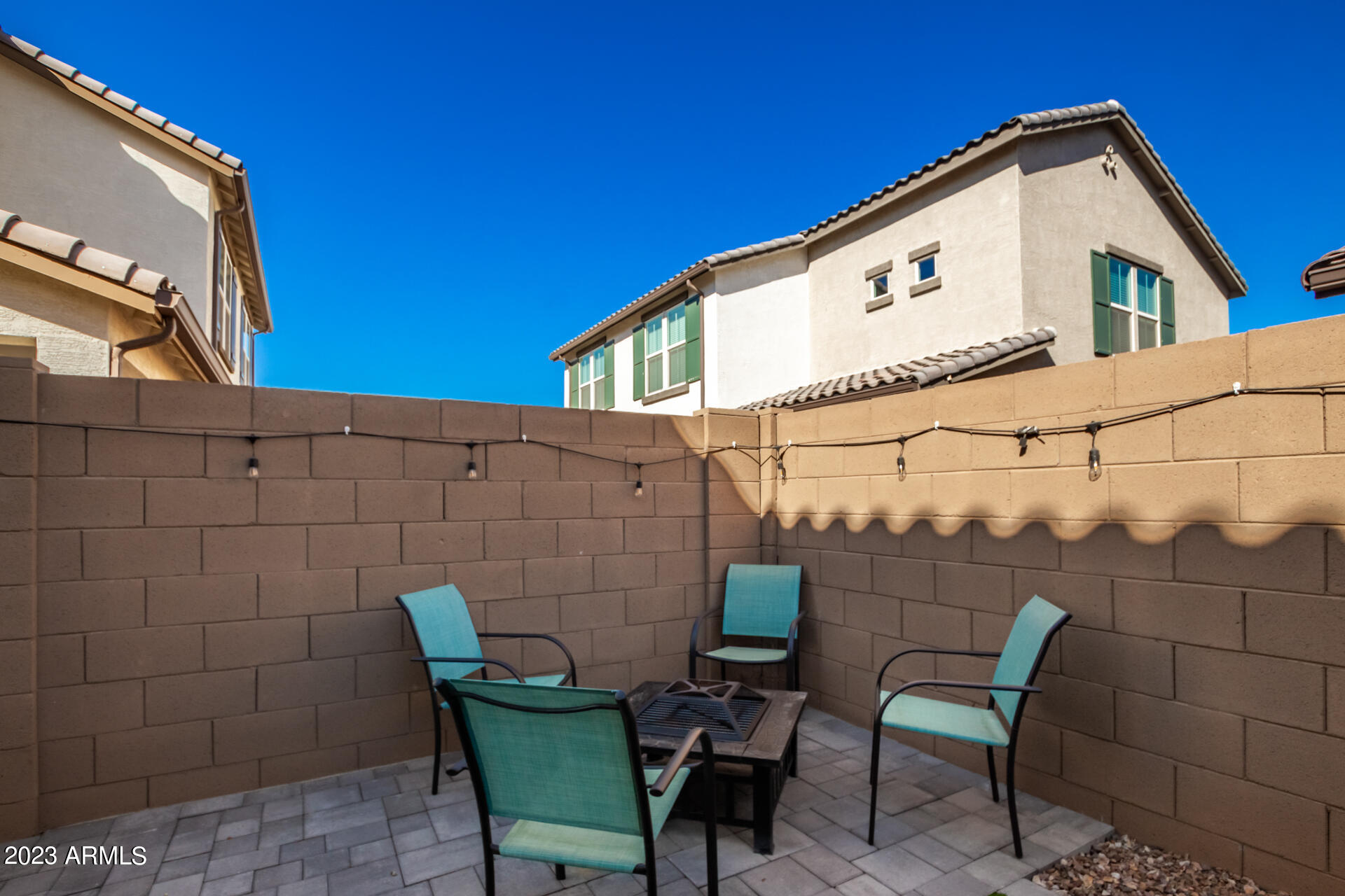 1255 N ARIZONA Avenue, 1170