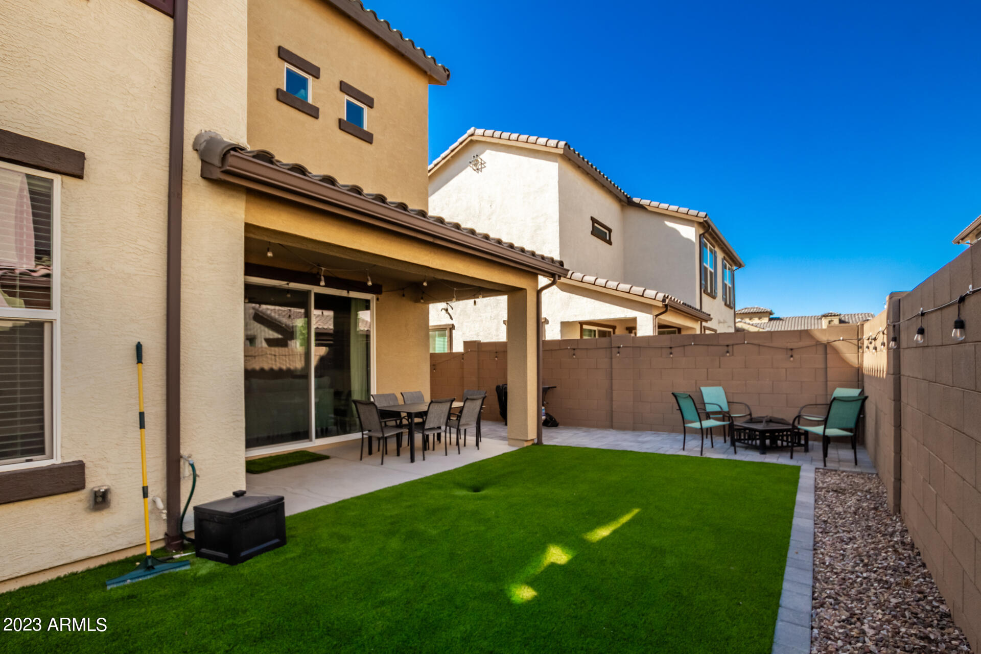 1255 N ARIZONA Avenue, 1170