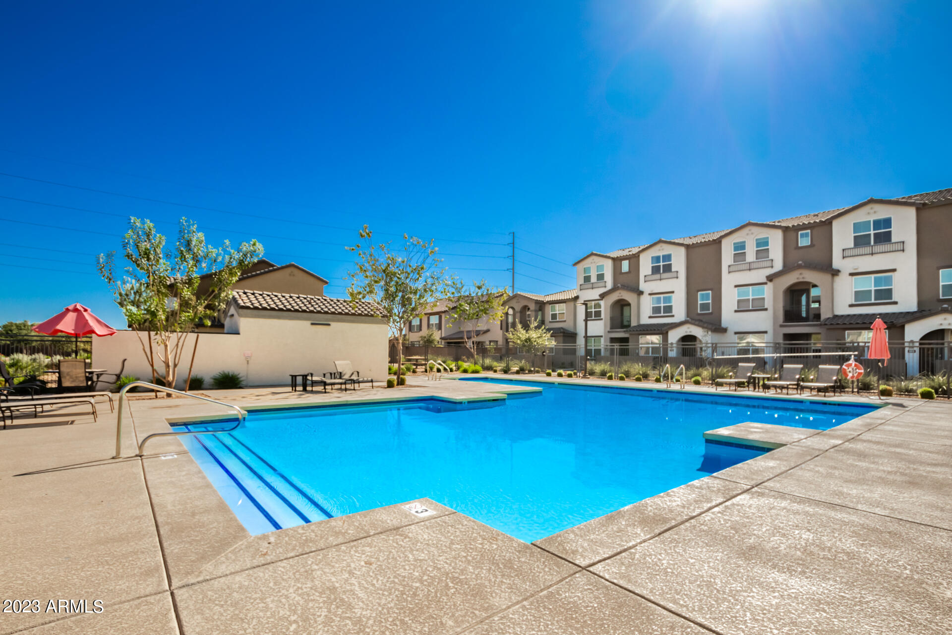 1255 N ARIZONA Avenue, 1170