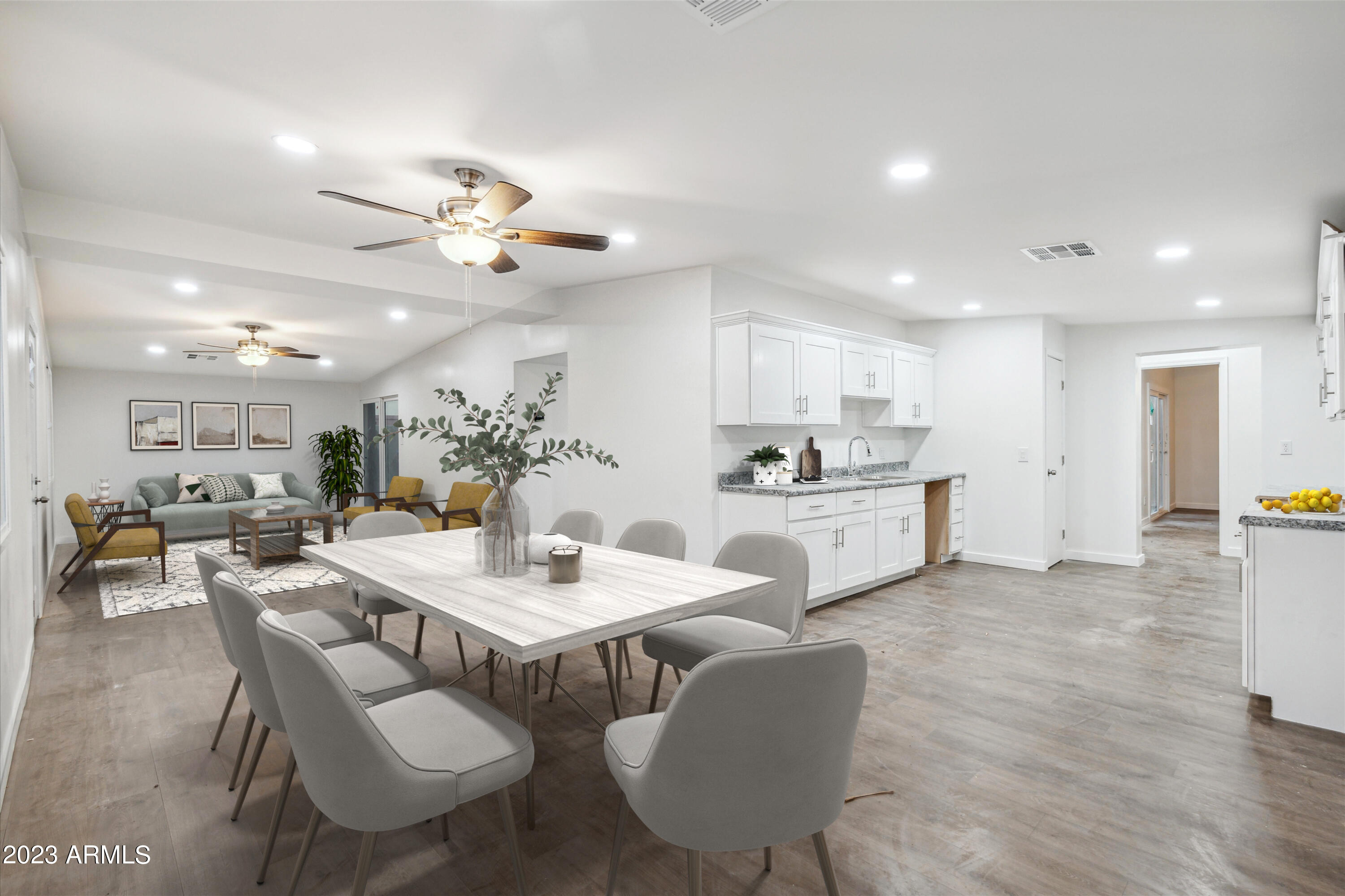 2214 W PARADISE Drive