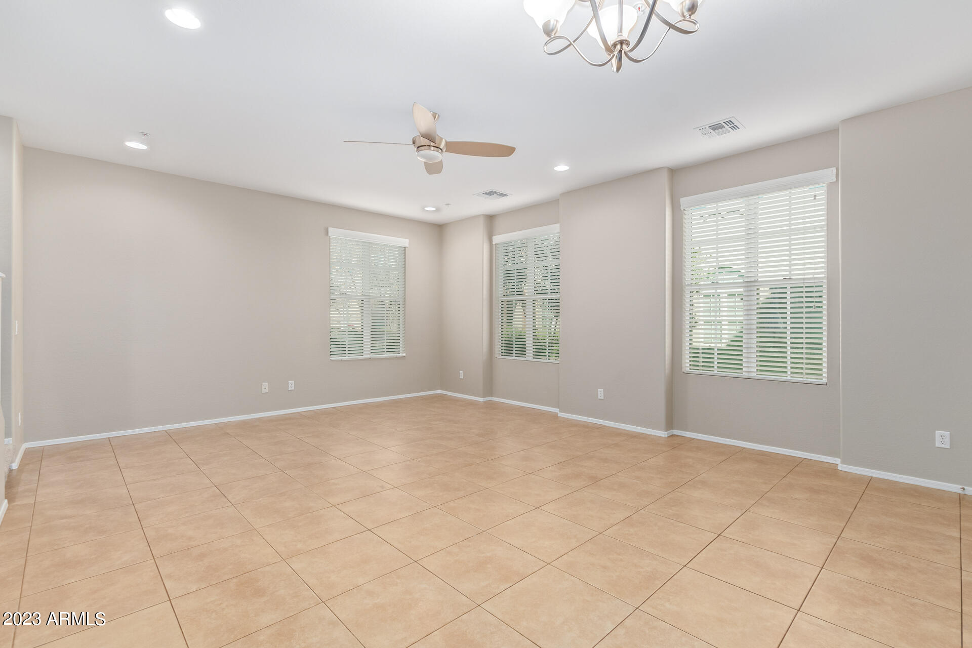 4762 E PORTOLA VALLEY Drive, 102