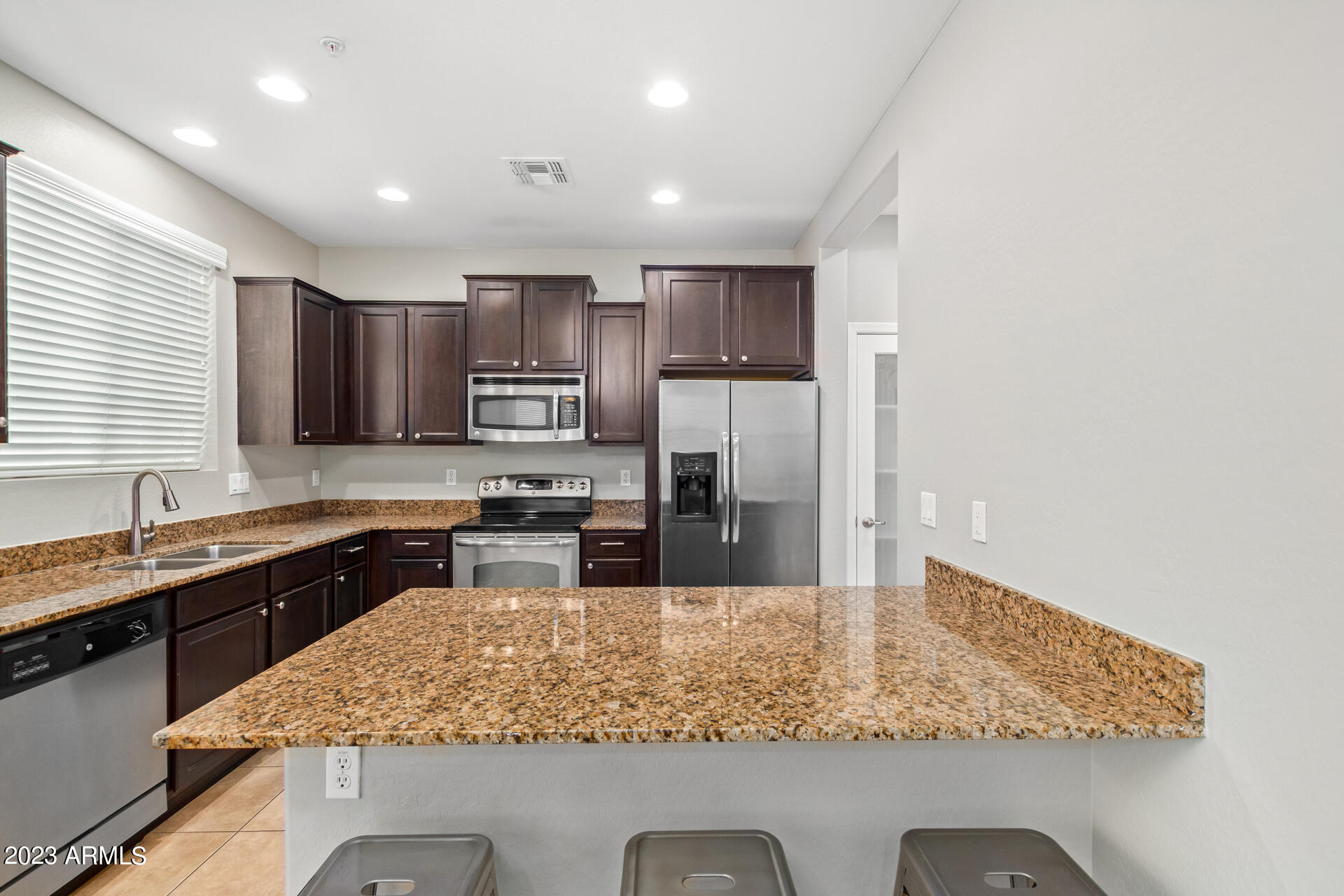 4762 E PORTOLA VALLEY Drive, 102