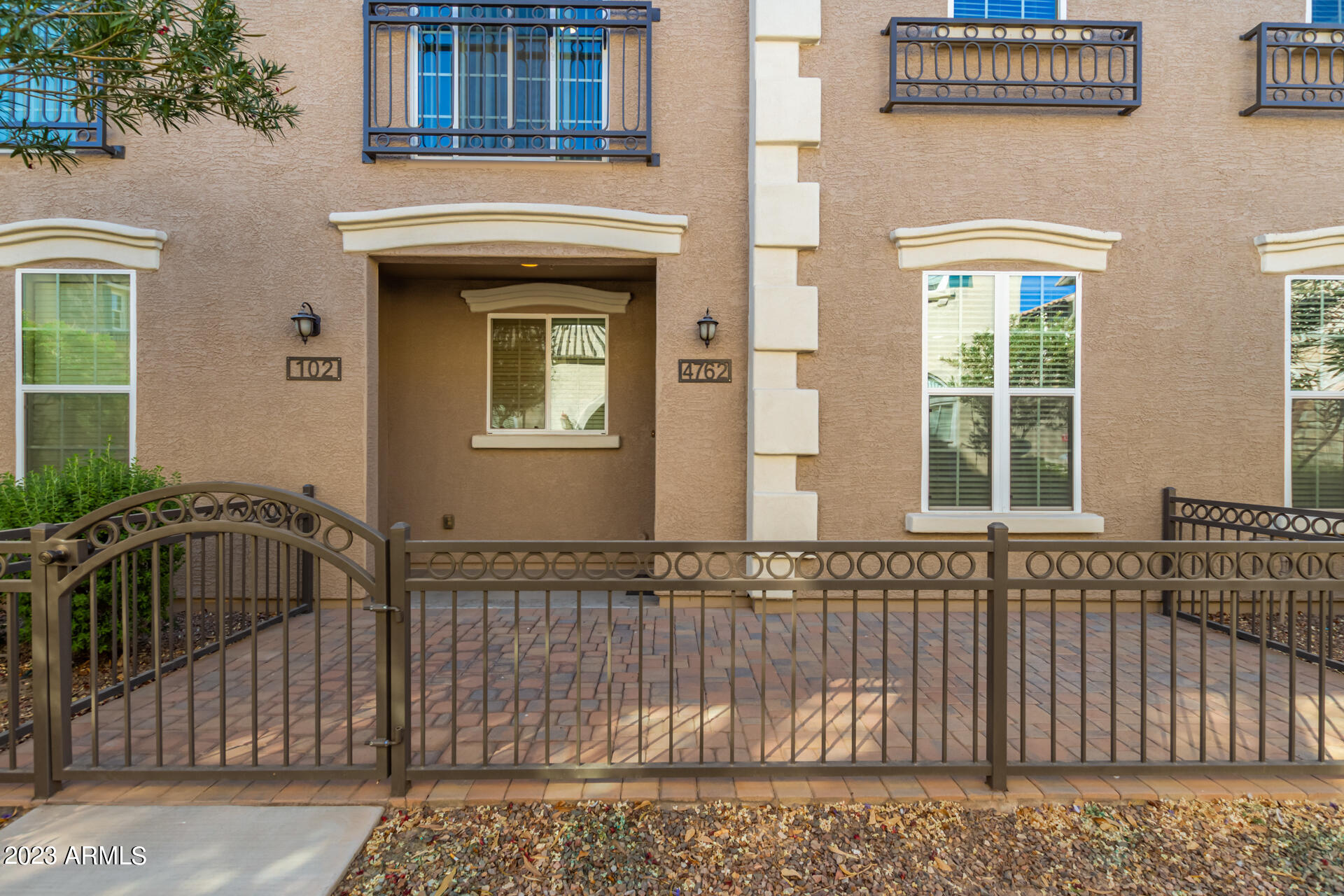 4762 E PORTOLA VALLEY Drive, 102