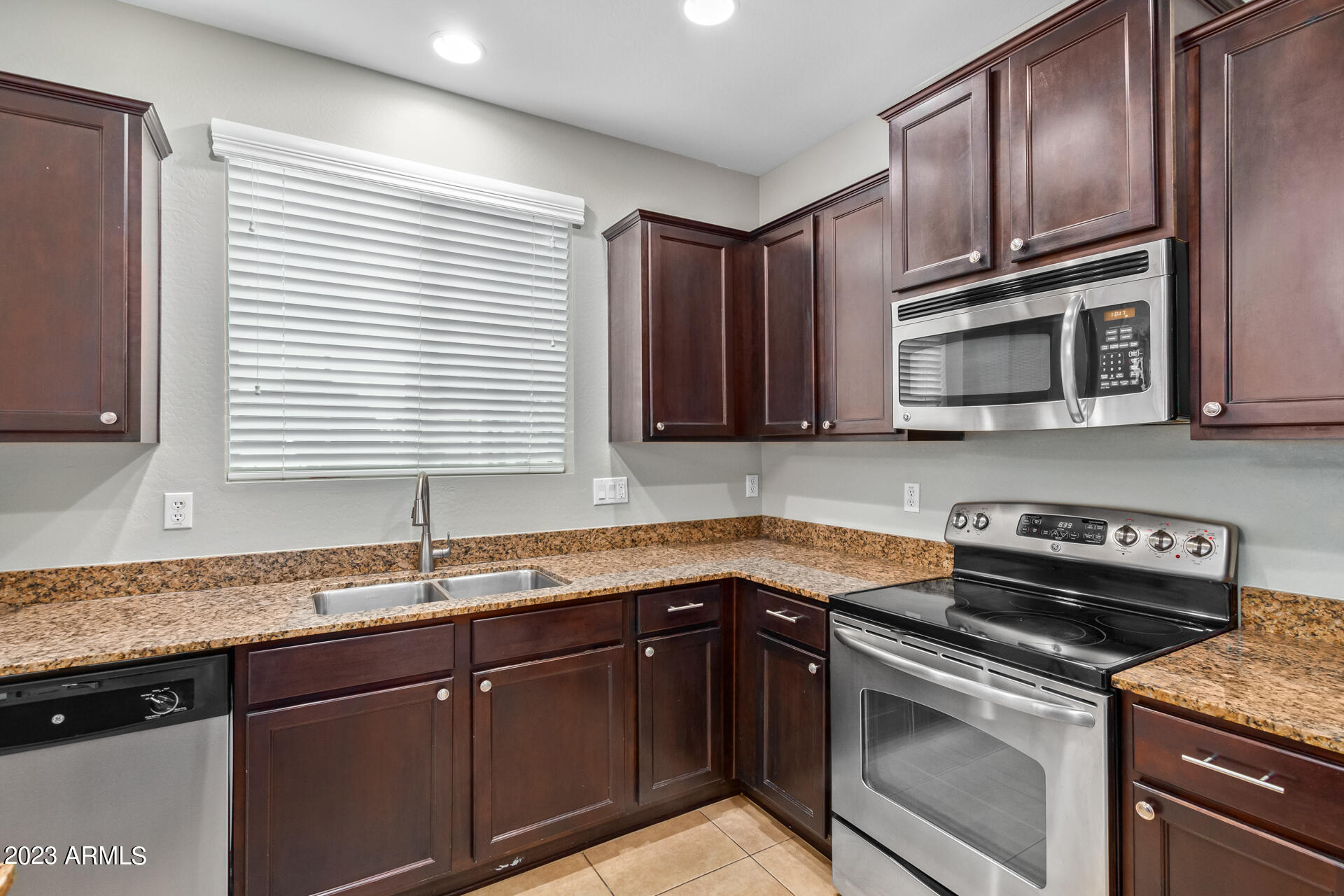 4762 E PORTOLA VALLEY Drive, 102