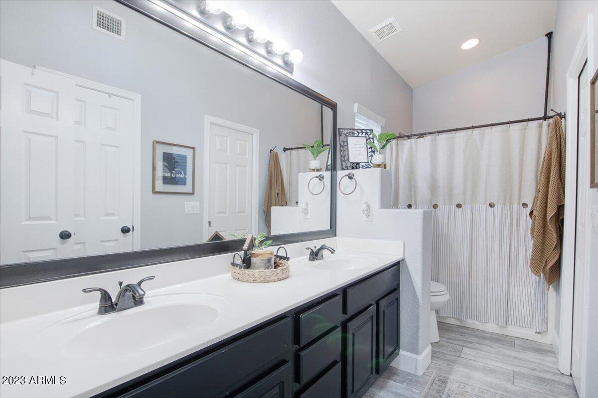 3509 W WHISPERING WIND Drive